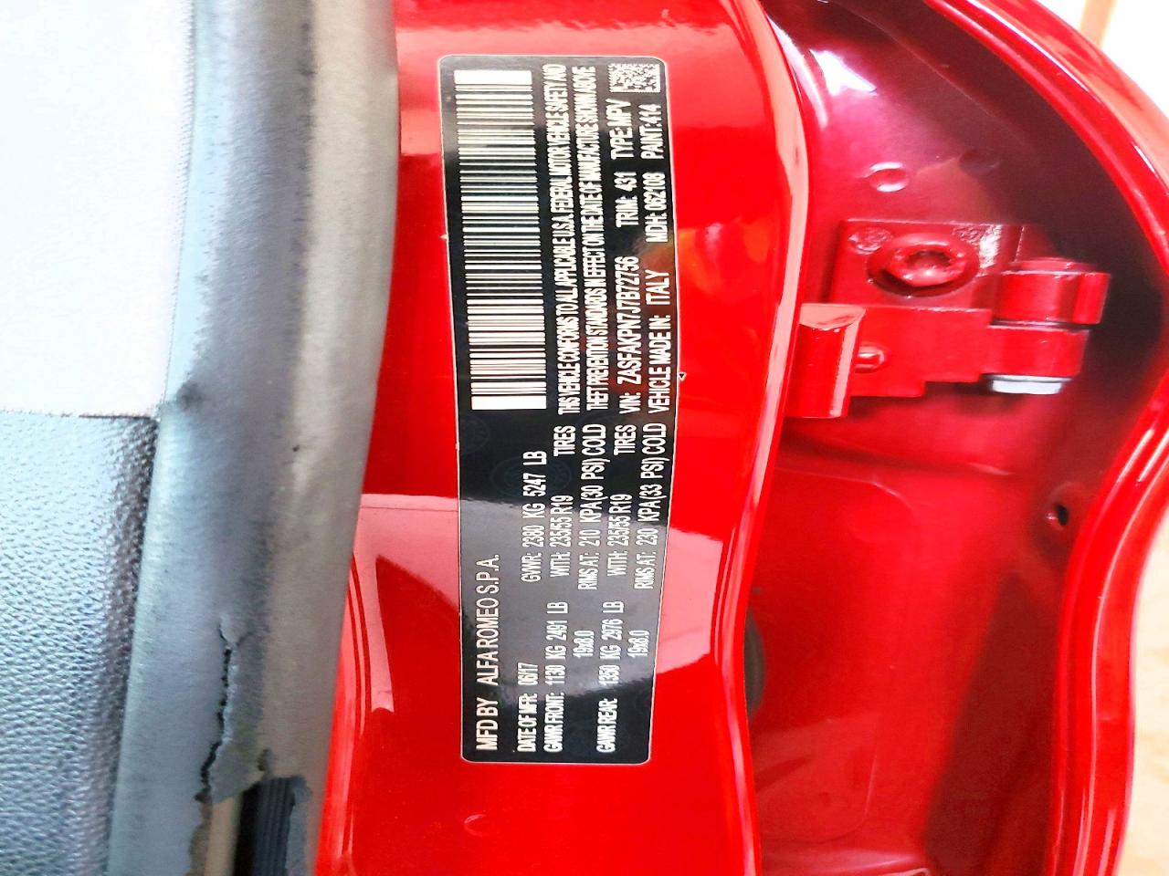 2018 Alfa Romeo Stelvio Sport Red vin: ZASFAKPN7J7B72756