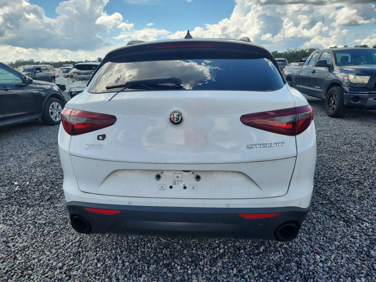 2022 Alfa Romeo Stelvio White vin: ZASPAJAN0N7D31534