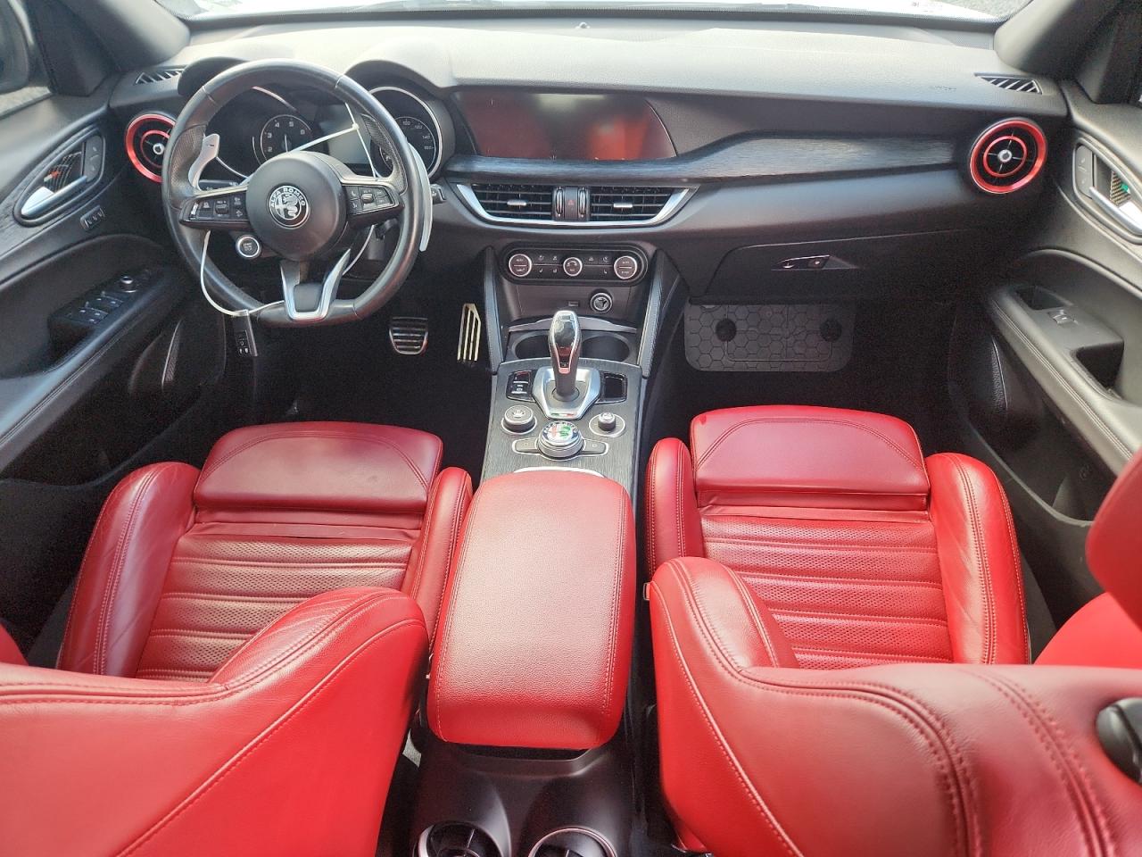 2022 Alfa Romeo Stelvio White vin: ZASPAJAN0N7D31534