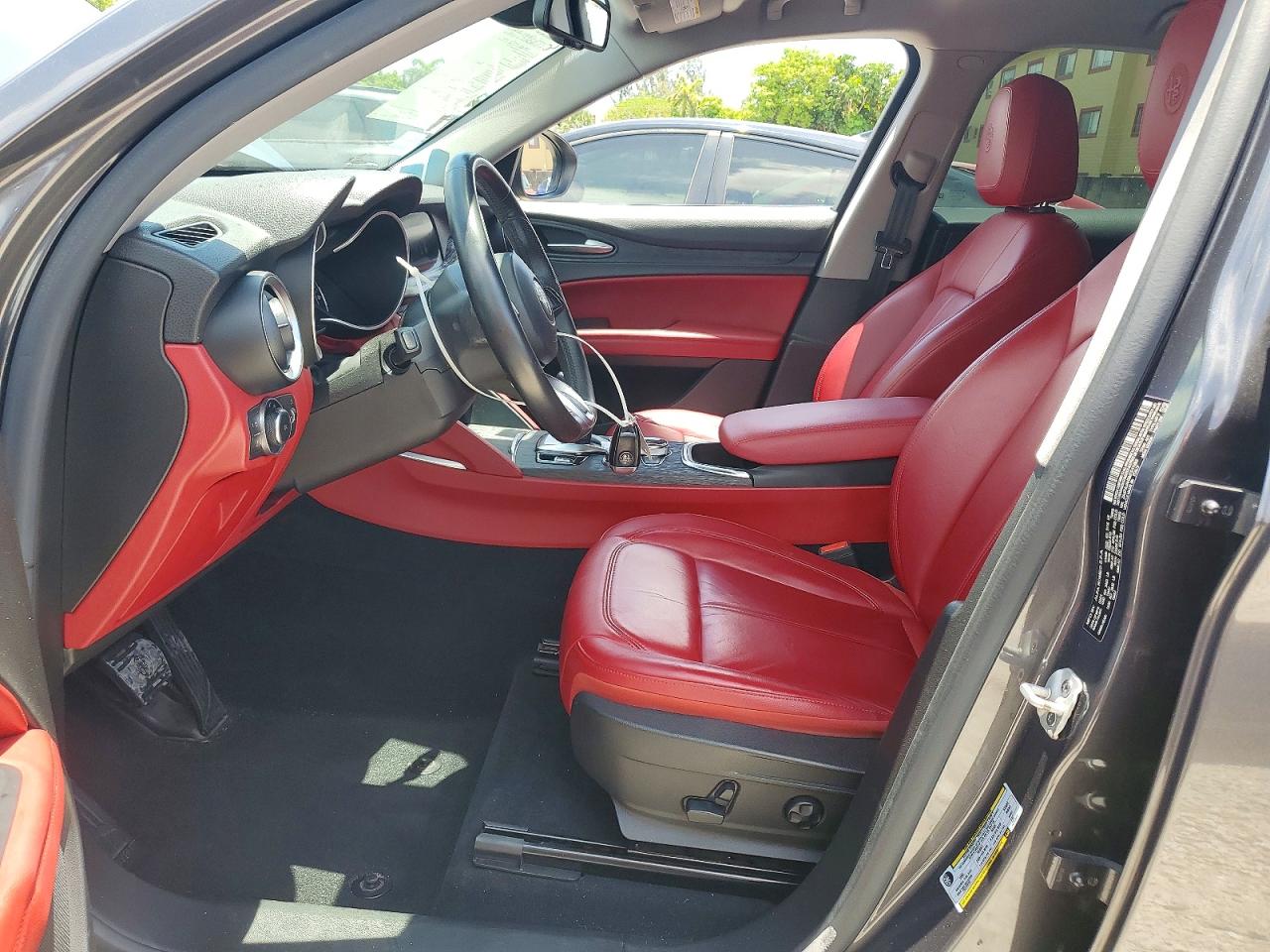 2021 Alfa Romeo Stelvio Sport Gray vin: ZASPAJAN9M7D11992