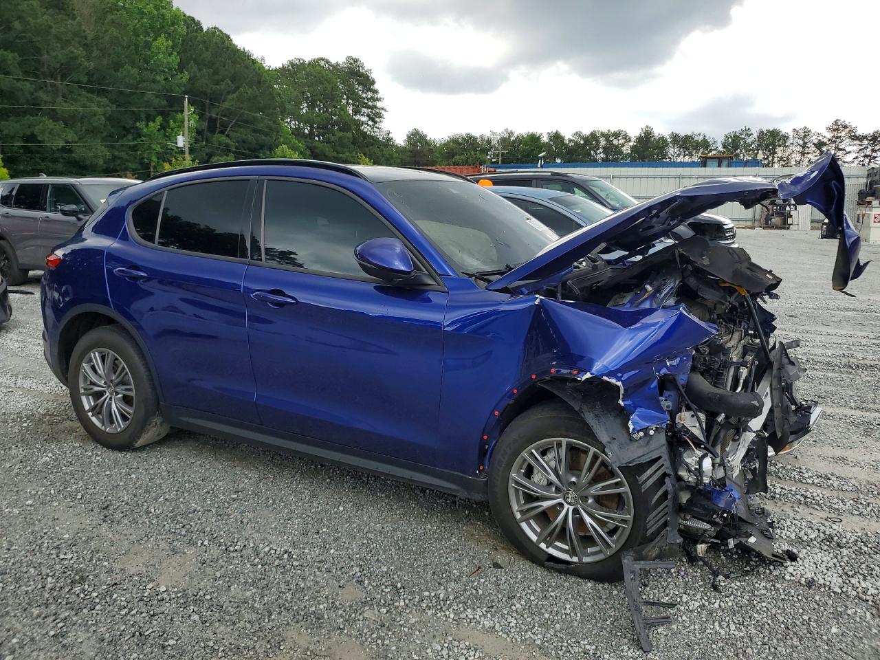 2022 Alfa Romeo Stelvio Blue vin: ZASPAKAN1N7D28342
