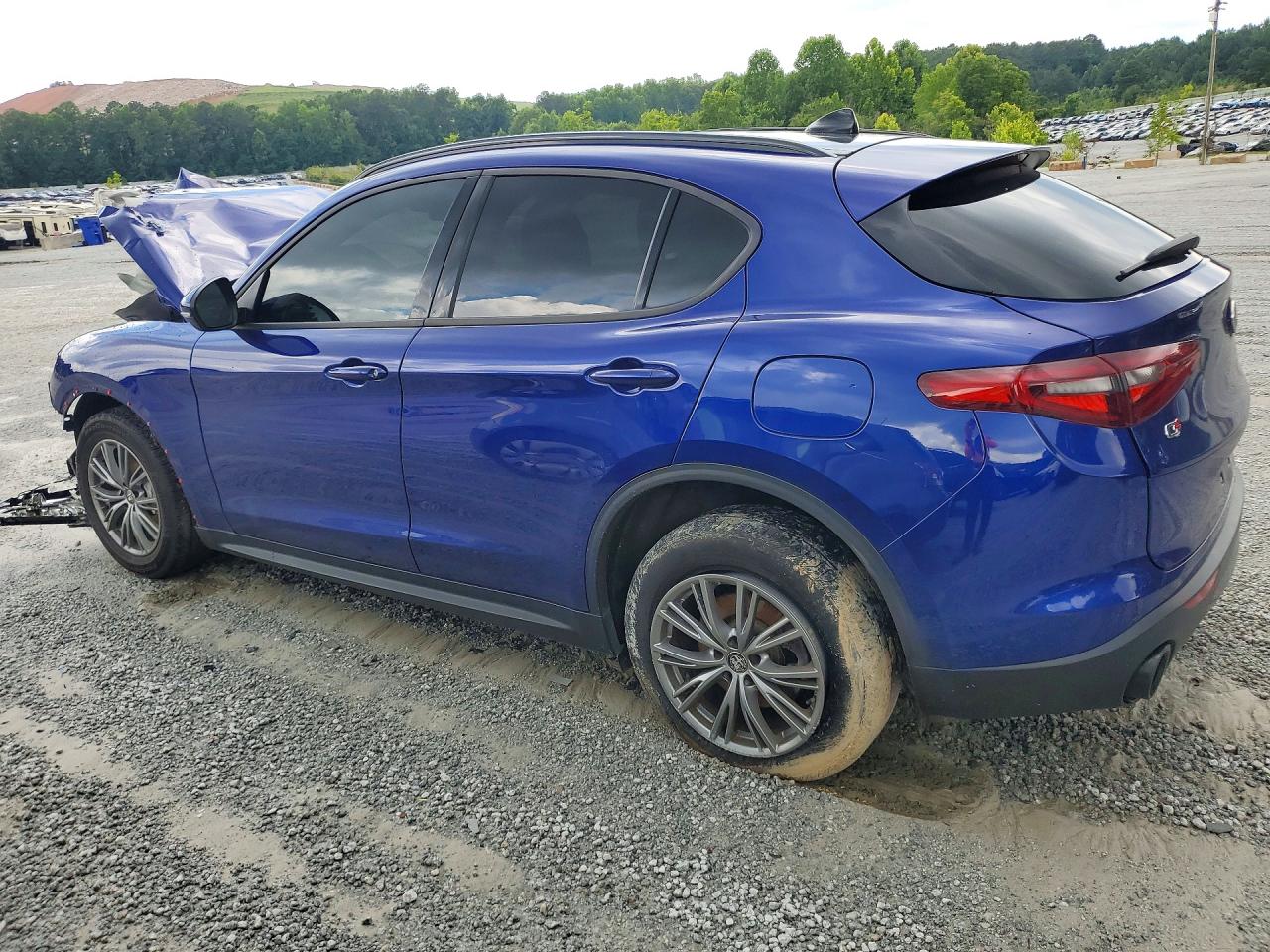 2022 Alfa Romeo Stelvio Blue vin: ZASPAKAN1N7D28342