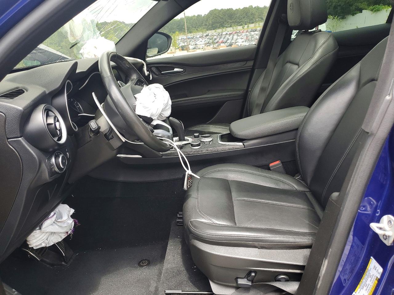 2022 Alfa Romeo Stelvio Blue vin: ZASPAKAN1N7D28342