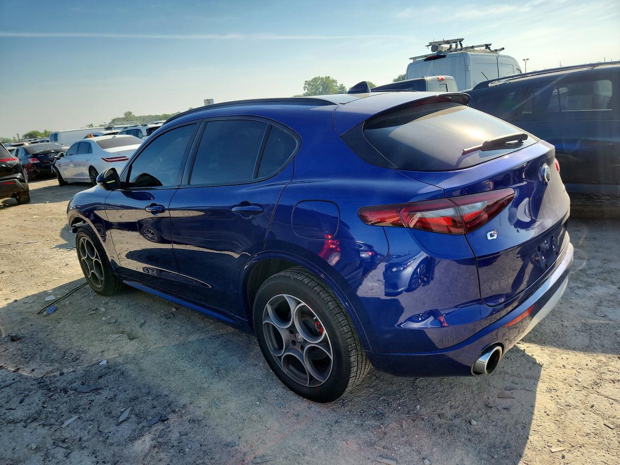 2020 Alfa Romeo Stelvio Blue vin: ZASPAKAN3L7C74233