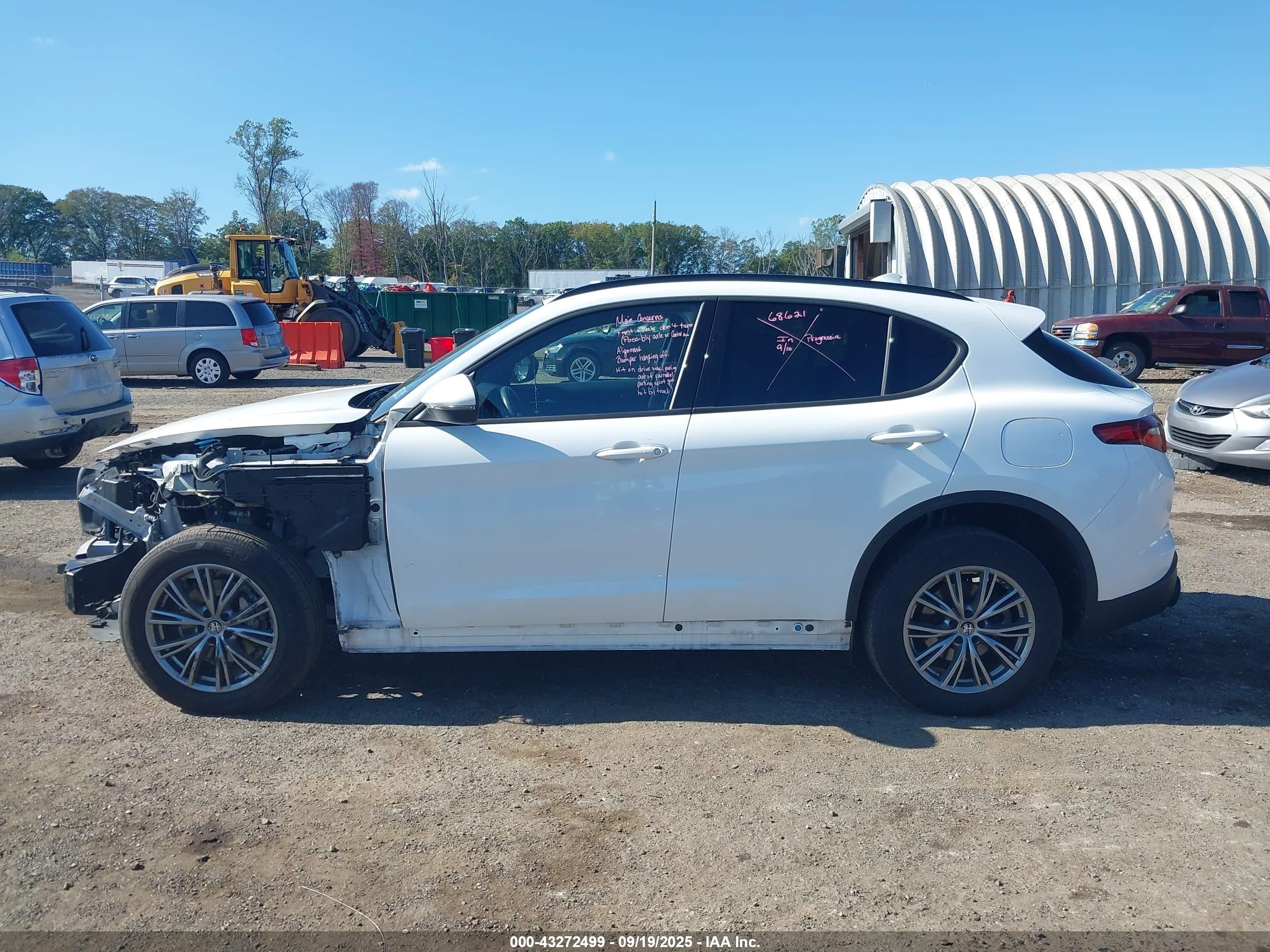 2022 Alfa Romeo Stelvio Sprint Awd White vin: ZASPAKAN7N7D39281