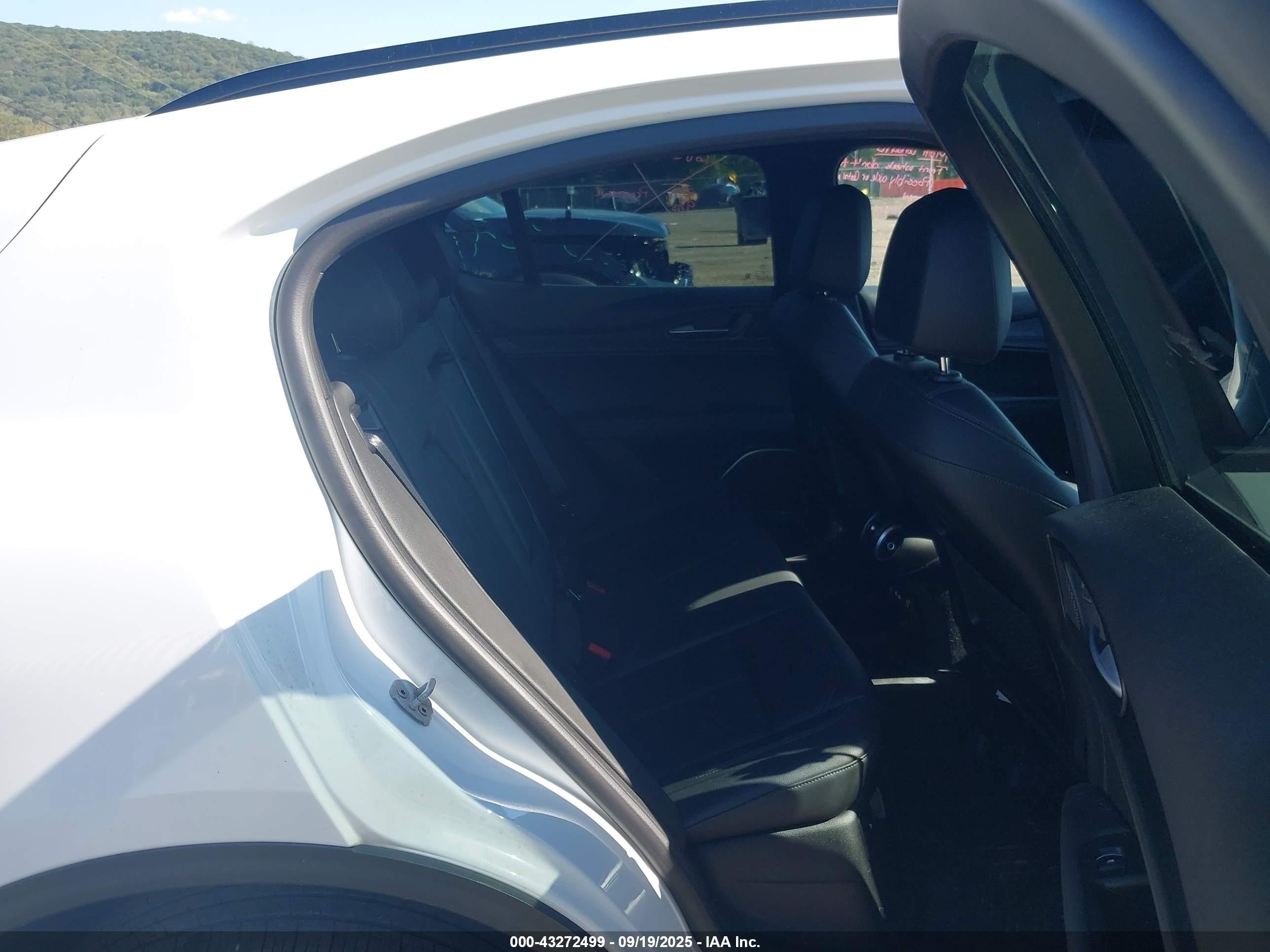 2022 Alfa Romeo Stelvio Sprint Awd White vin: ZASPAKAN7N7D39281