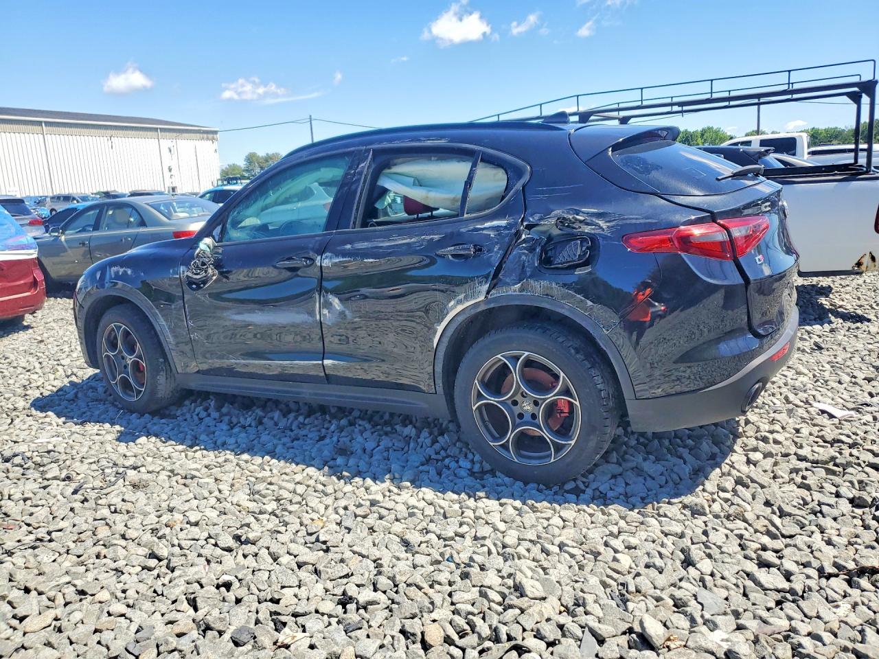 2022 Alfa Romeo Stelvio Черный vin: ZASPAKAN9N7D30629