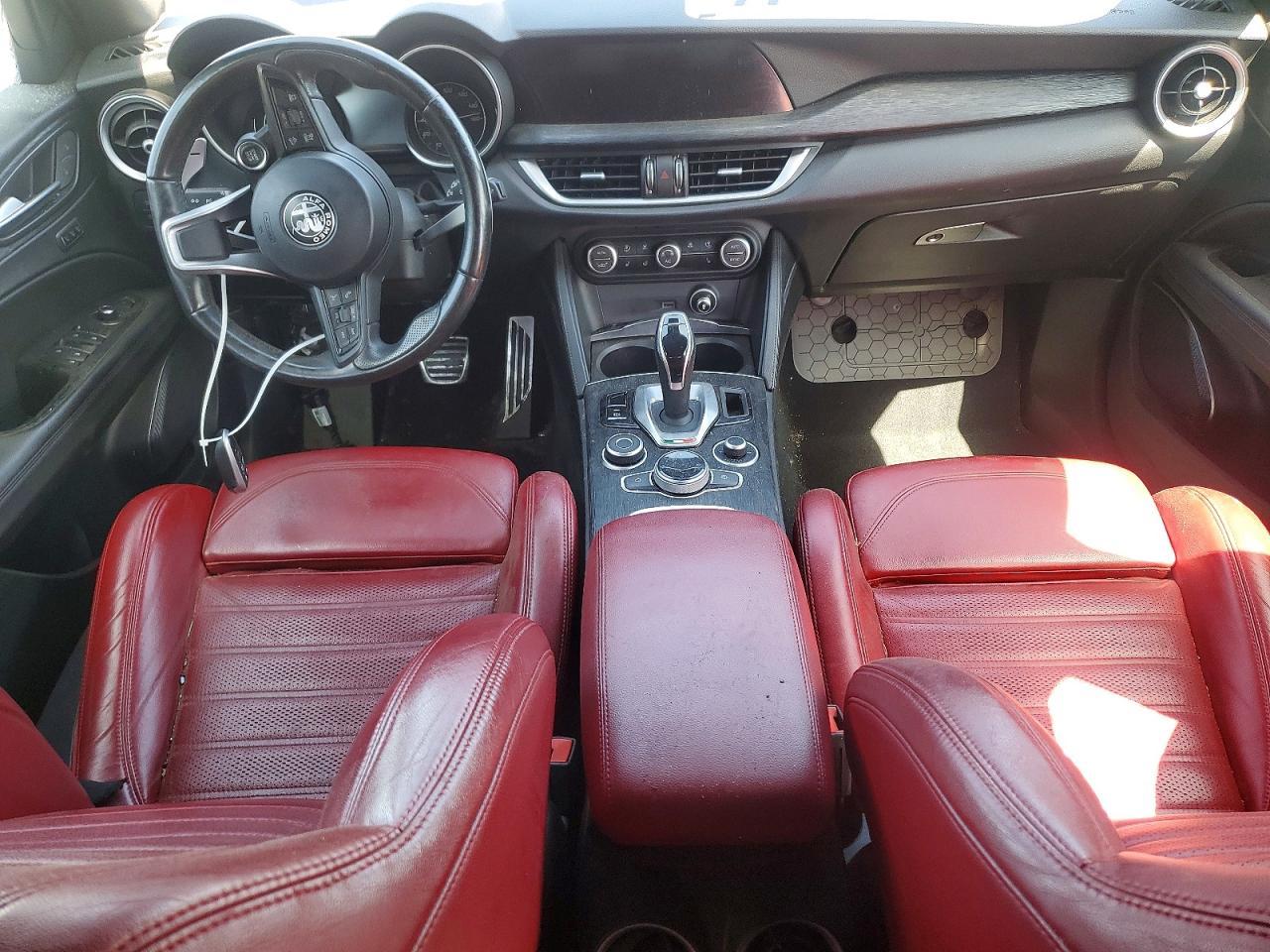 2022 Alfa Romeo Stelvio Черный vin: ZASPAKAN9N7D30629