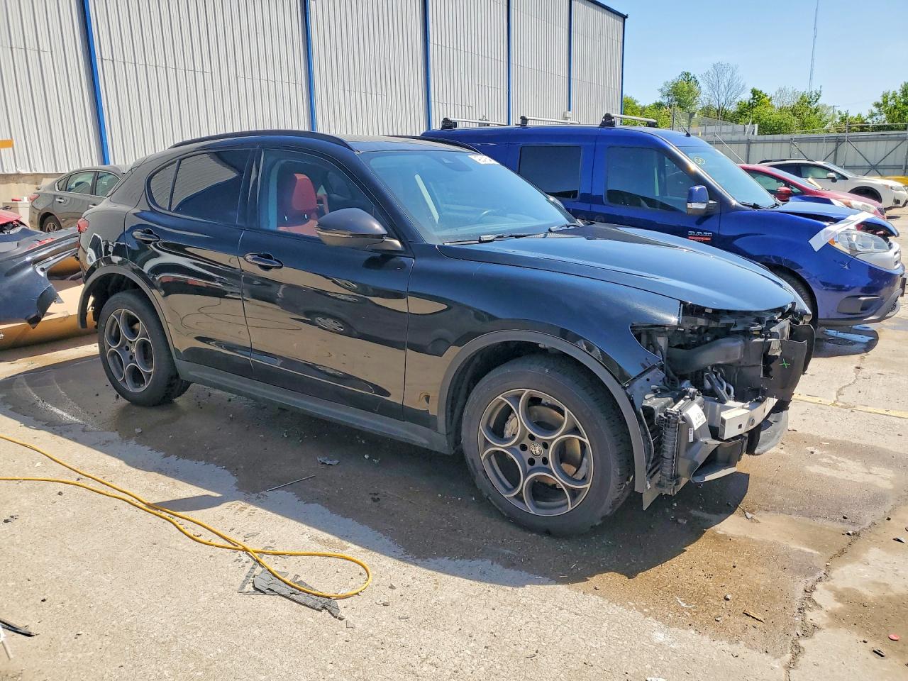 2021 Alfa Romeo Stelvio Sport Black vin: ZASPAKANXM7D08749