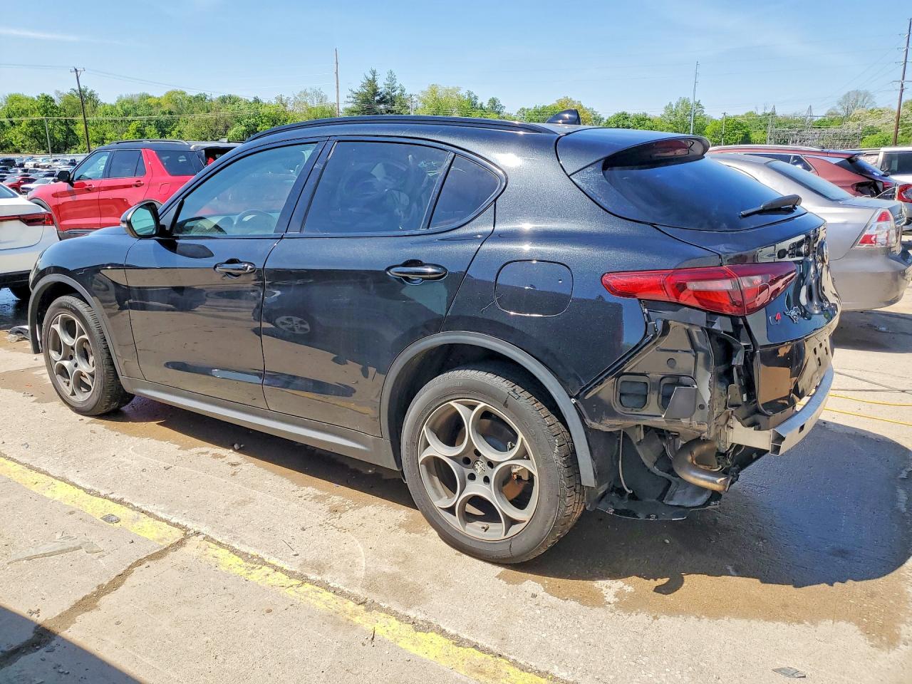 2021 Alfa Romeo Stelvio Sport Black vin: ZASPAKANXM7D08749