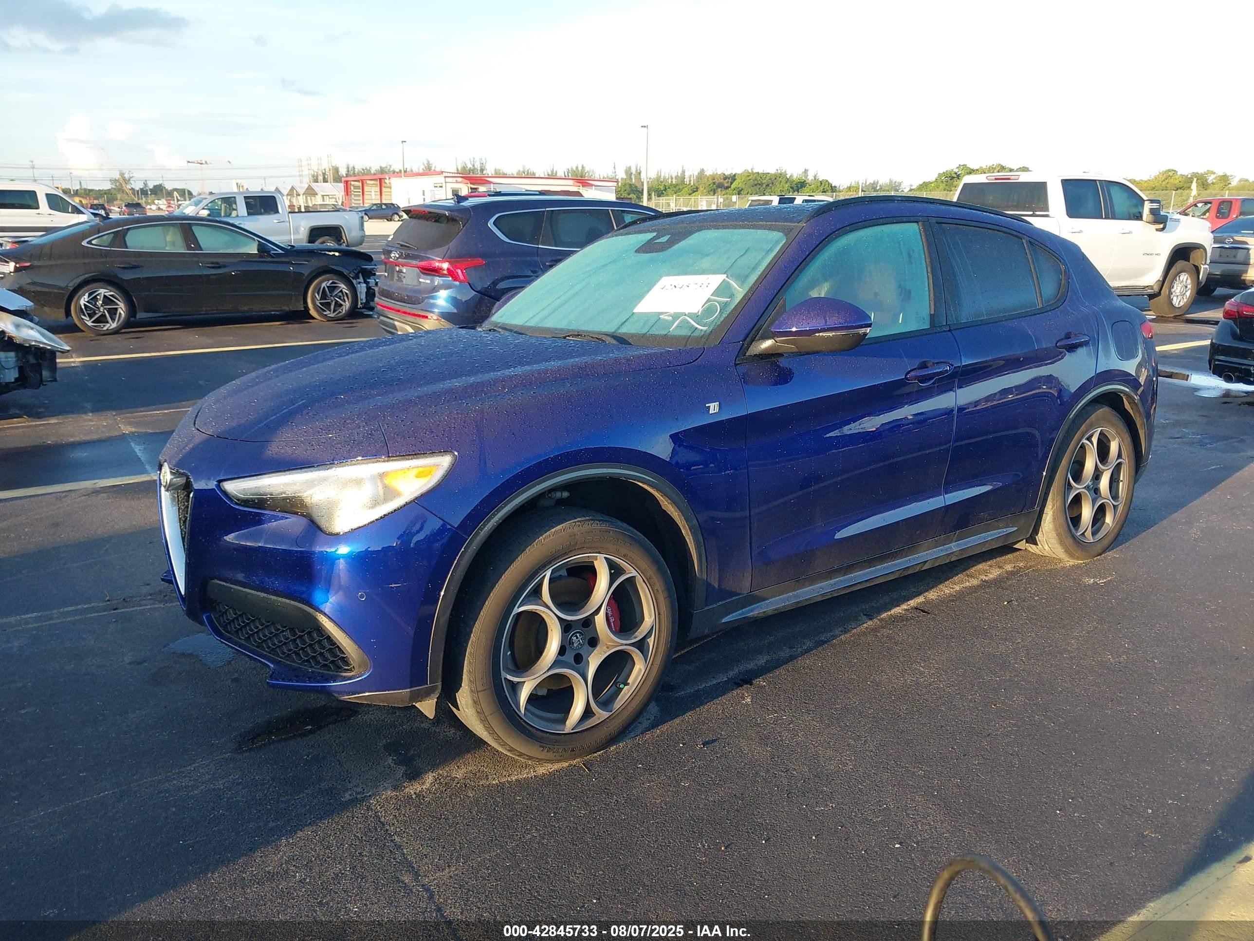 2022 Alfa Romeo Stelvio Ti Awd Blue vin: ZASPAKBN0N7D47317