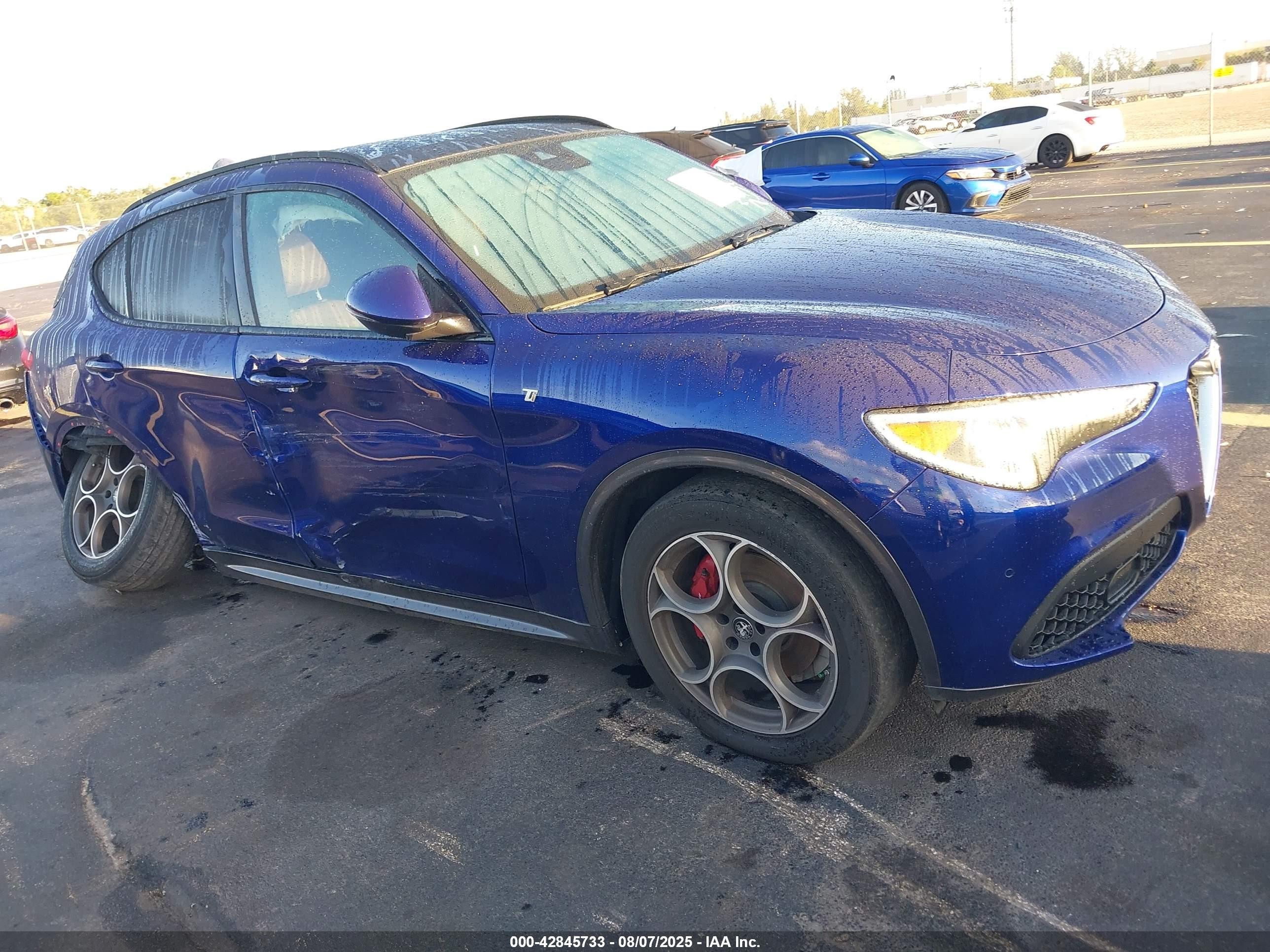 2022 Alfa Romeo Stelvio Ti Awd Blue vin: ZASPAKBN0N7D47317
