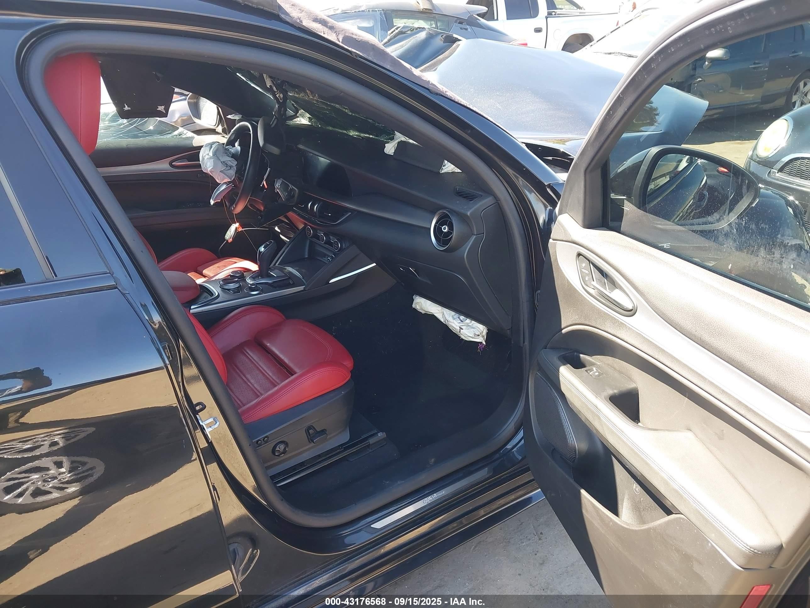2023 Alfa Romeo Stelvio Veloce Awd Gray vin: ZASPAKBN3P7D54202