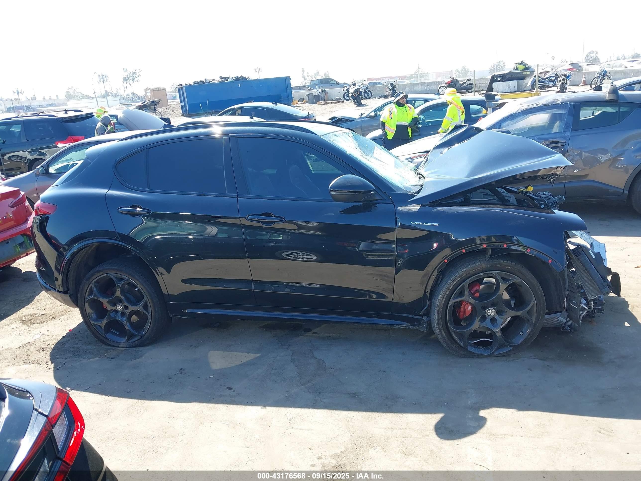 2023 Alfa Romeo Stelvio Veloce Awd Gray vin: ZASPAKBN3P7D54202