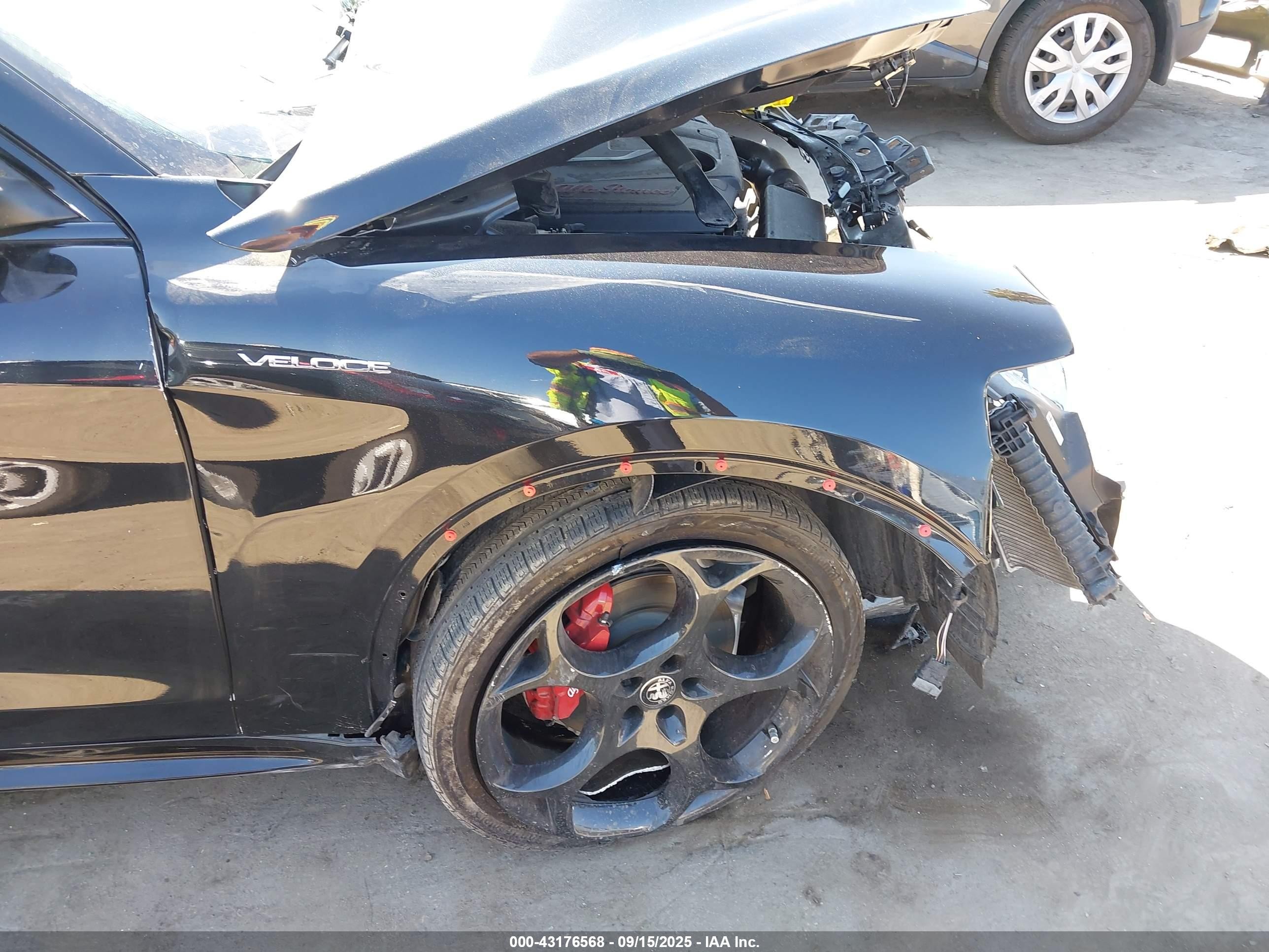 2023 Alfa Romeo Stelvio Veloce Awd Gray vin: ZASPAKBN3P7D54202