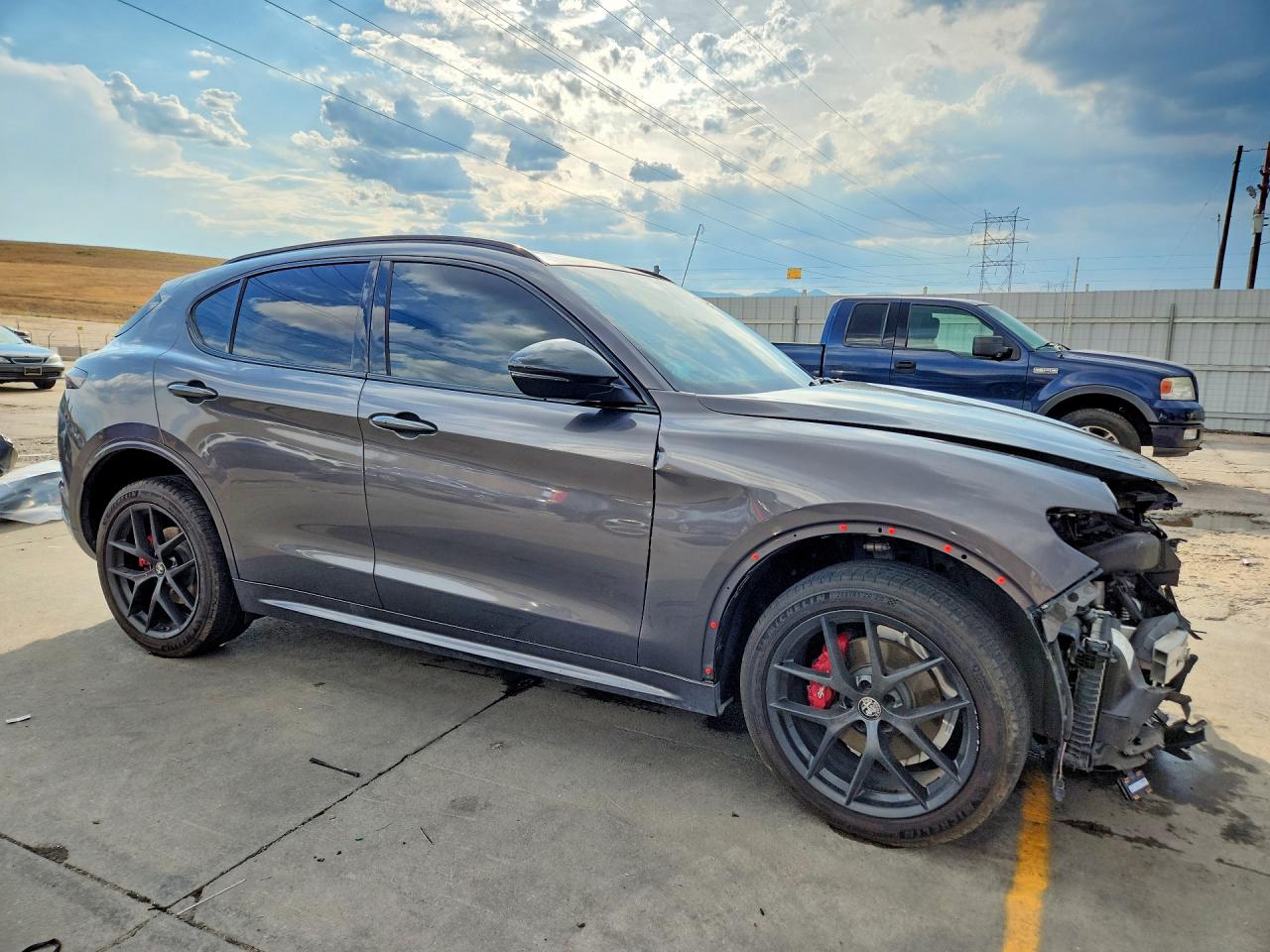 2021 Alfa Romeo Stelvio Ti Gray vin: ZASPAKBN4M7D09829
