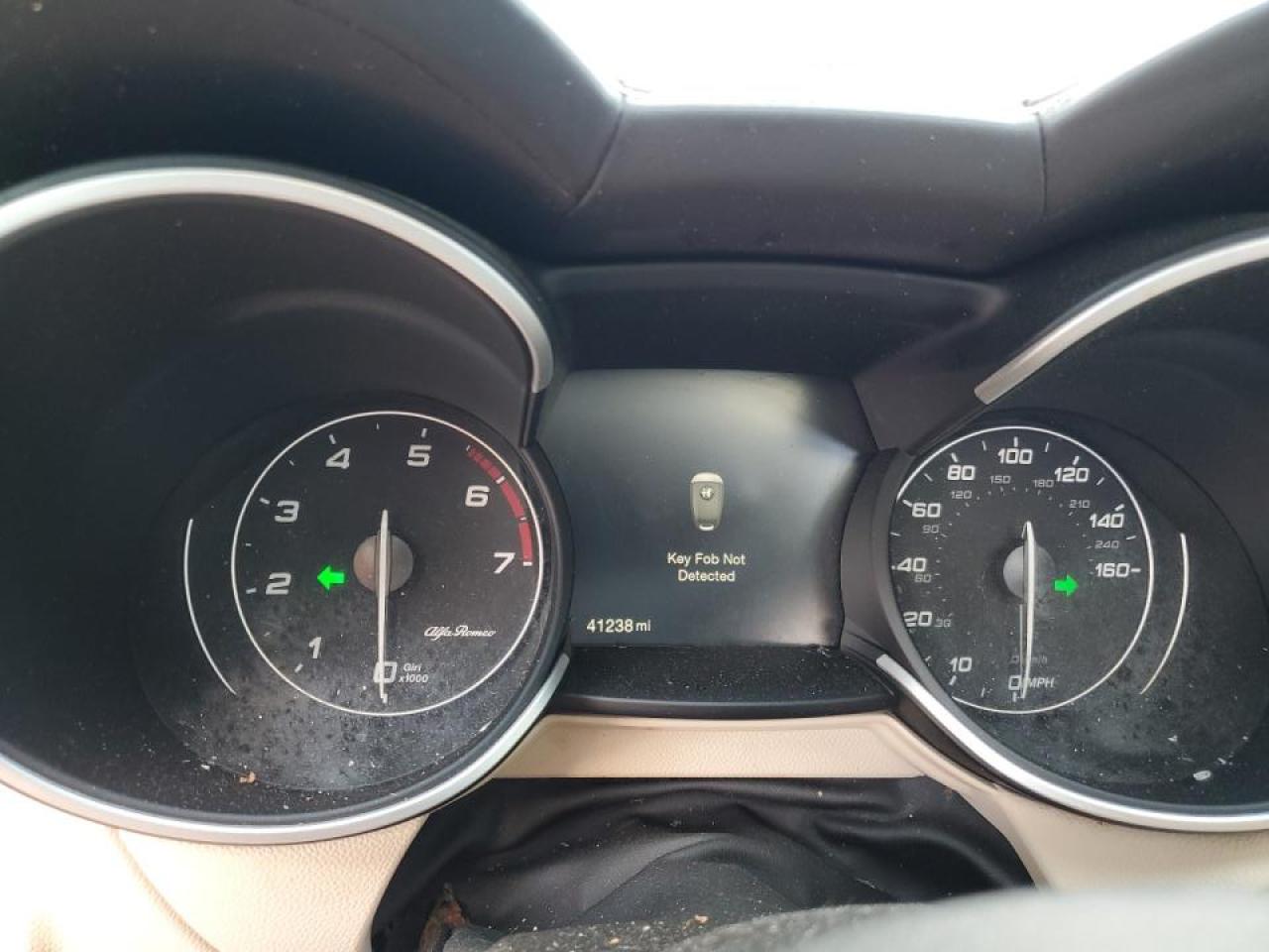 2021 Alfa Romeo Stelvio Ti Green vin: ZASPAKBN4M7D18661