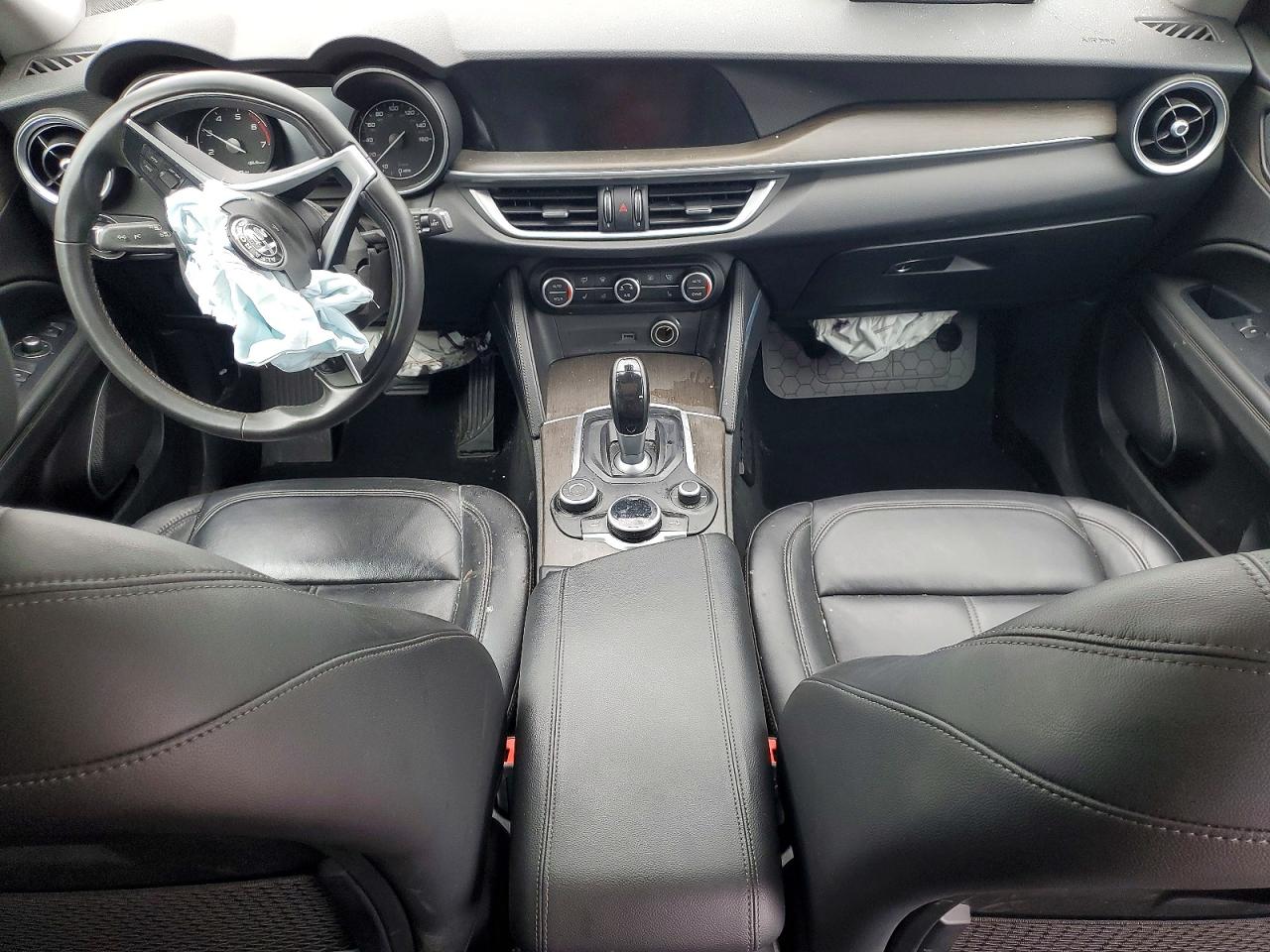 2019 Alfa Romeo Stelvio Ti Tan vin: ZASPAKBN5K7C45149