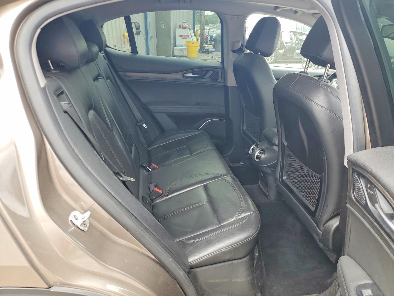 2019 Alfa Romeo Stelvio Ti Tan vin: ZASPAKBN5K7C45149
