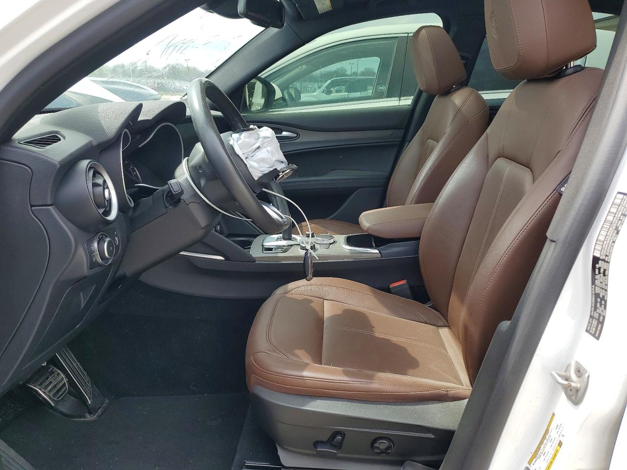2022 Alfa Romeo Stelvio Ti Белый vin: ZASPAKBN6N7D33812
