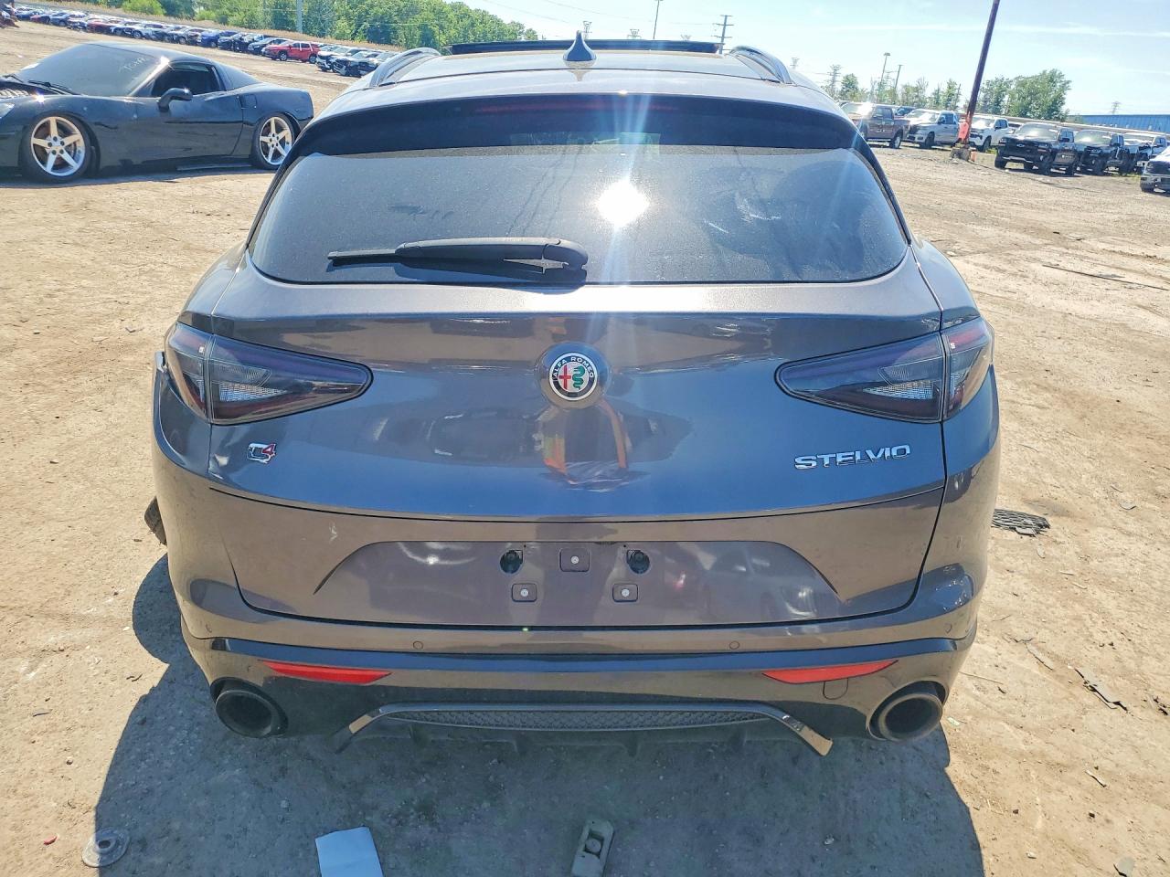 2024 Alfa Romeo Stelvio Ti Gray vin: ZASPAKBN6R7D70252