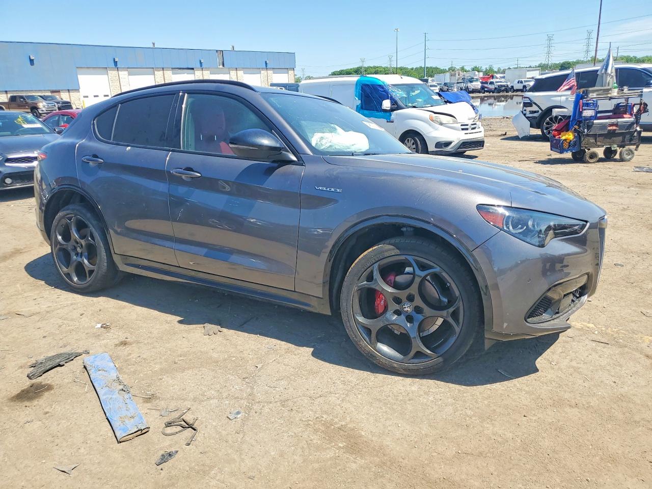 2024 Alfa Romeo Stelvio Ti Gray vin: ZASPAKBN6R7D70252