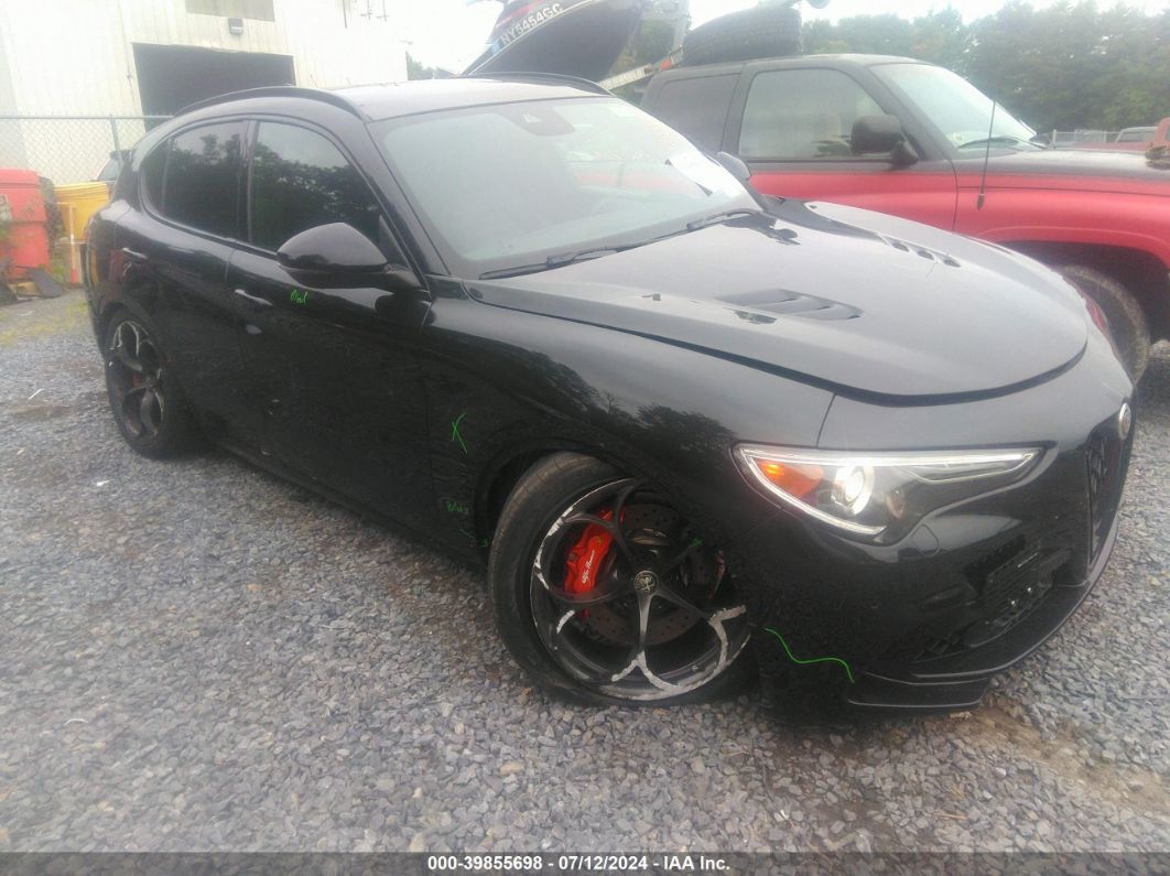 ZASPAKEVXN7D39690 — 2022 ALFA ROMEO STELVIO | AutoHelperBot