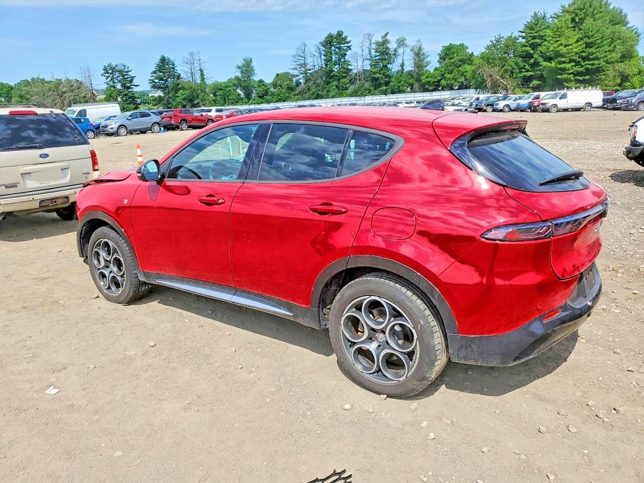 2024 Alfa Romeo Tonale Ti Красный vin: ZASPATCW2R3043199