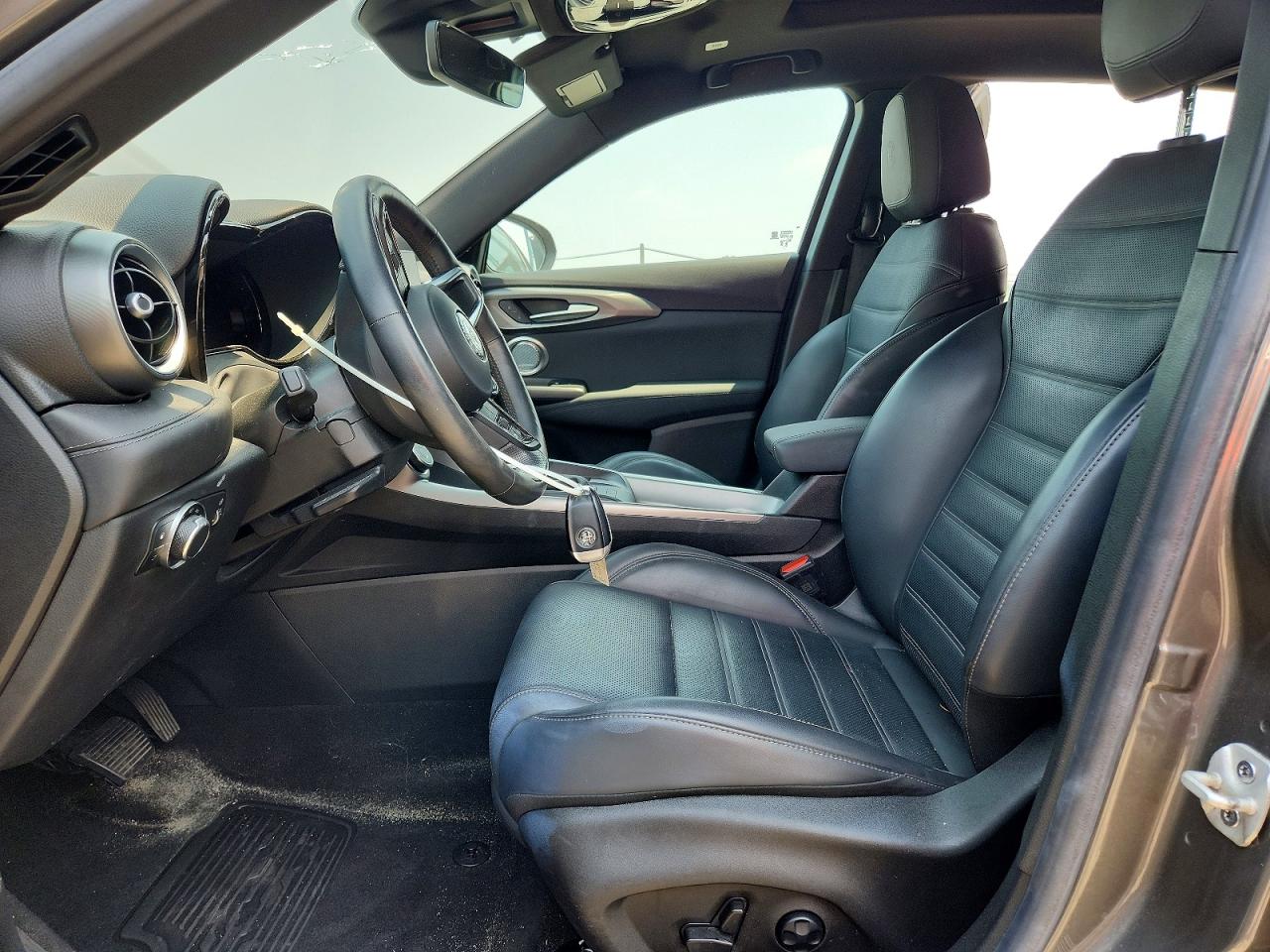 2024 Alfa Romeo Tonale Ti Gray vin: ZASPATCW6R3057266