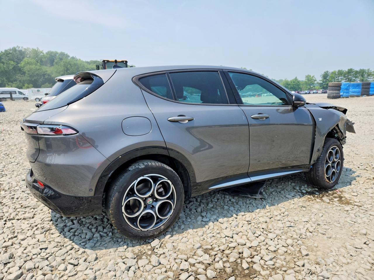 2024 Alfa Romeo Tonale Ti Gray vin: ZASPATCW6R3057266