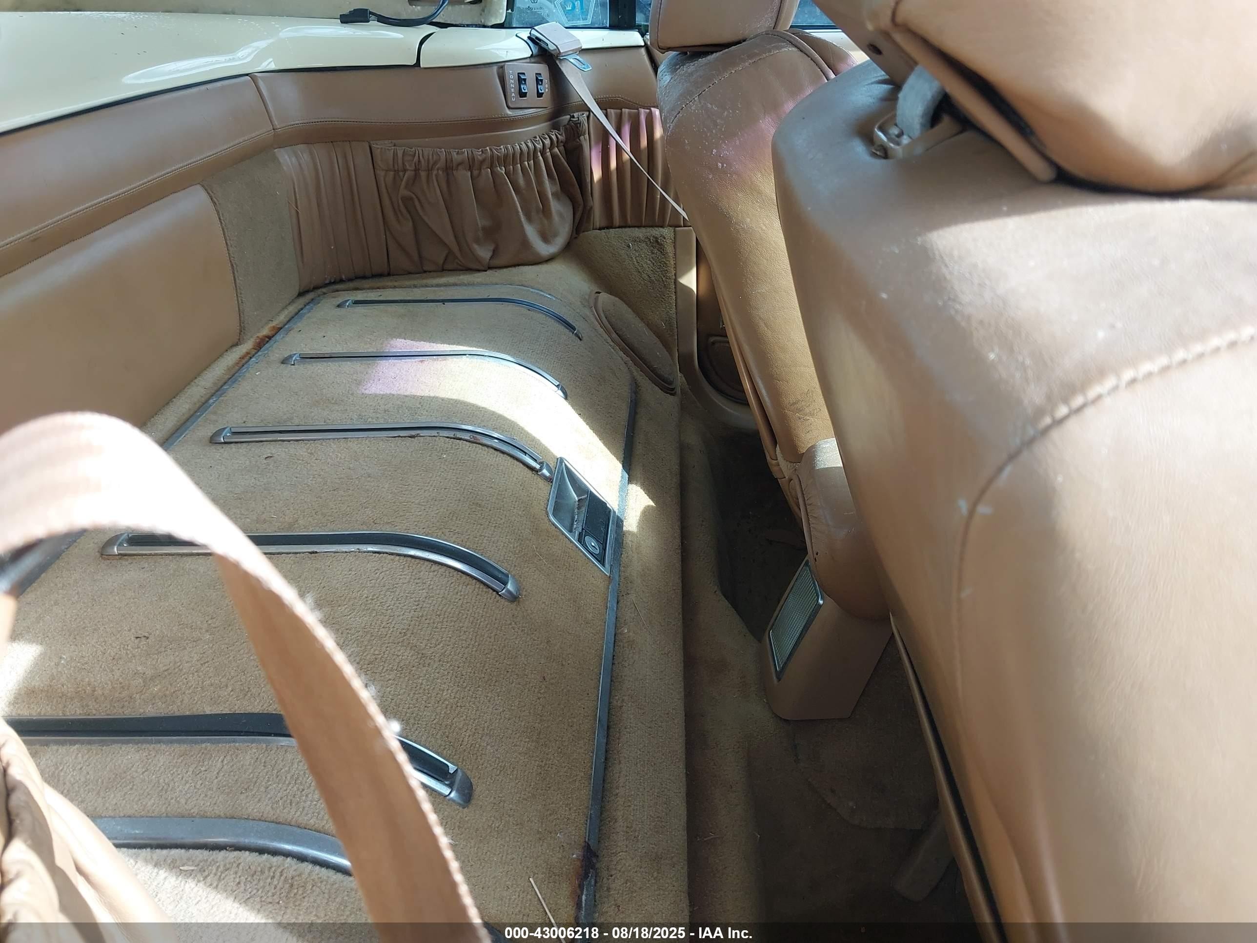 1989 Chrysler Tc By Maserati Beige vin: ZC2FP1102KB201247