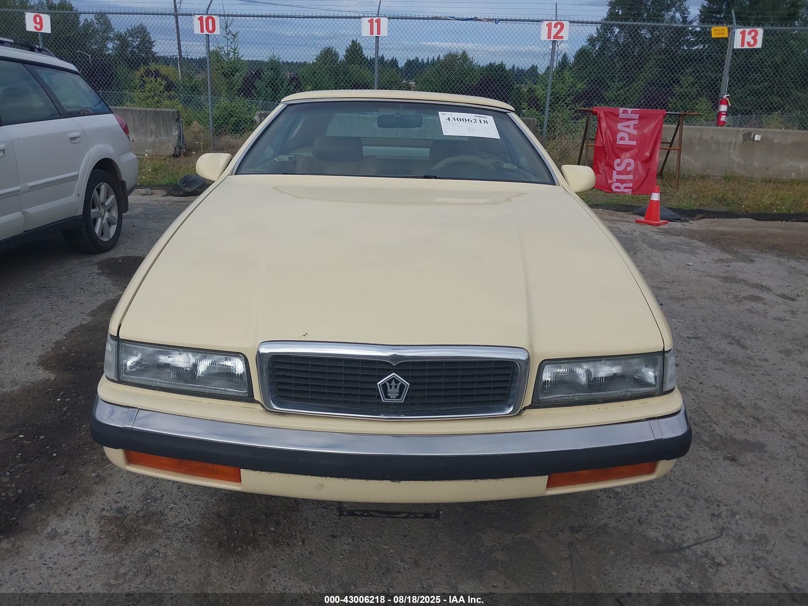 1989 Chrysler Tc By Maserati Beige vin: ZC2FP1102KB201247