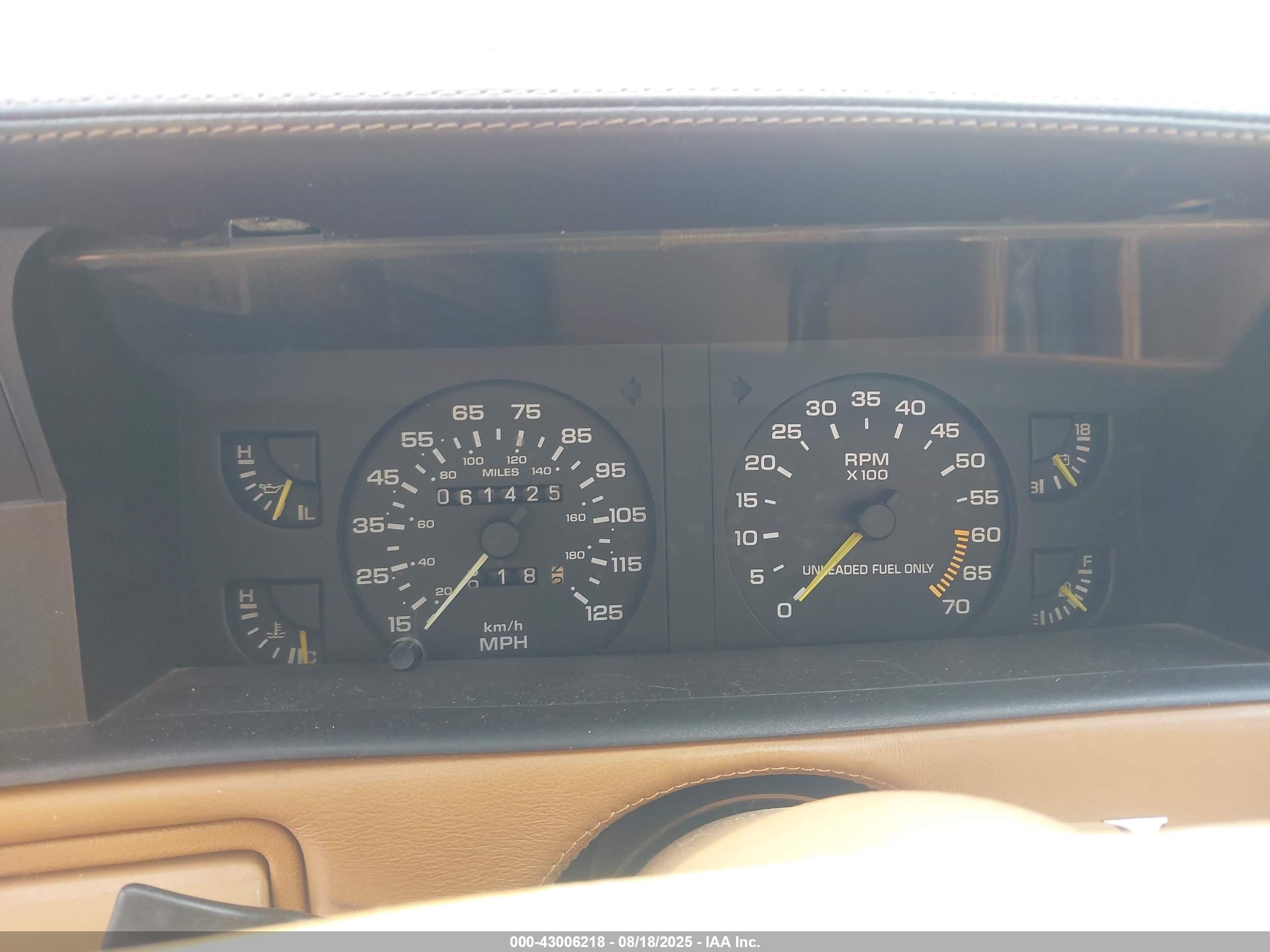 1989 Chrysler Tc By Maserati Beige vin: ZC2FP1102KB201247
