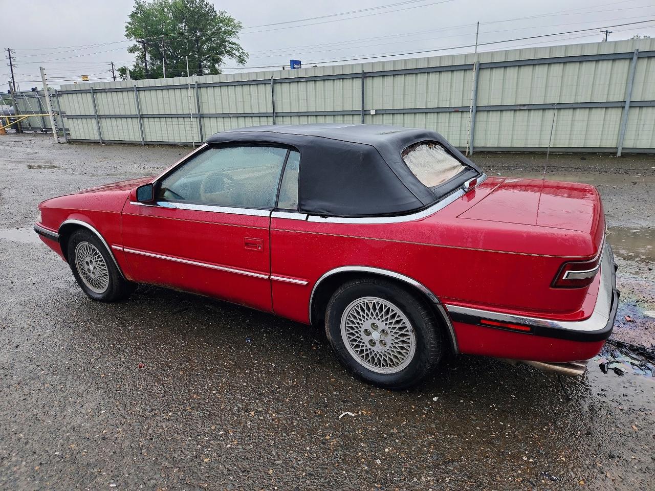 1989 Chrysler Tc By Maserati Red vin: ZC2FP1103KB200608
