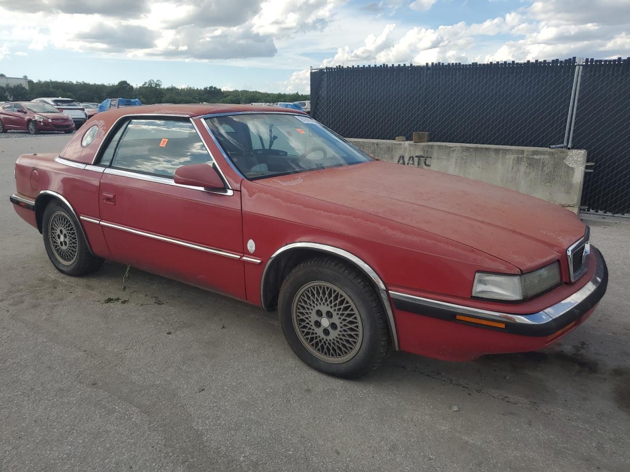 1989 Chrysler Tc By Maserati Red vin: ZC2FP1103KB201788