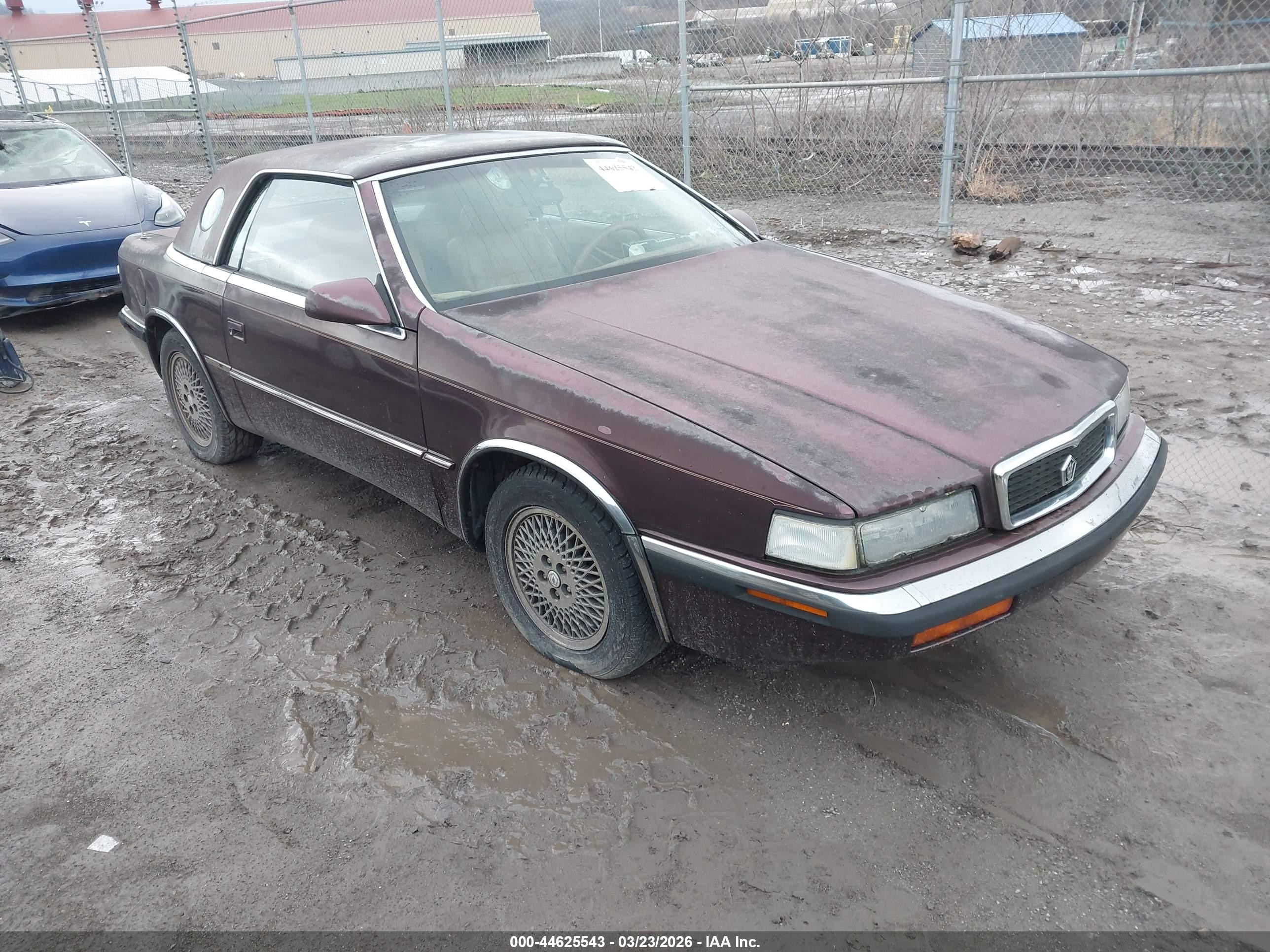 1989 Chrysler Tc By Maserati Burgundy vin: ZC2FP1104KB203047