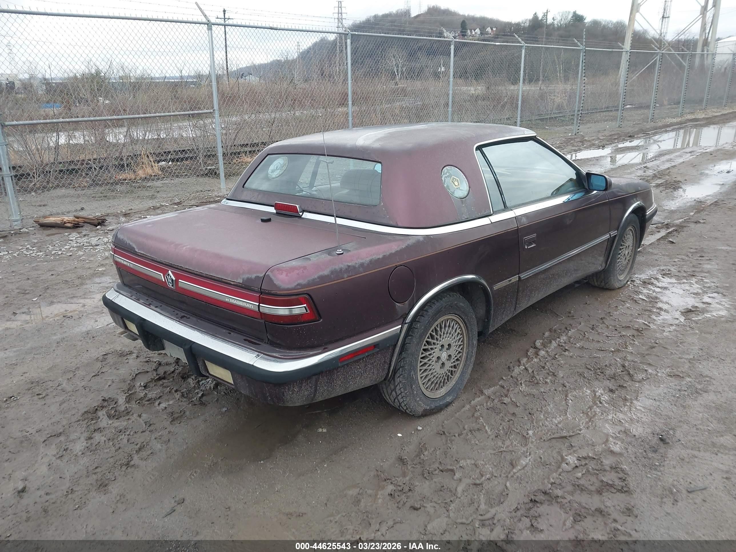 1989 Chrysler Tc By Maserati Burgundy vin: ZC2FP1104KB203047