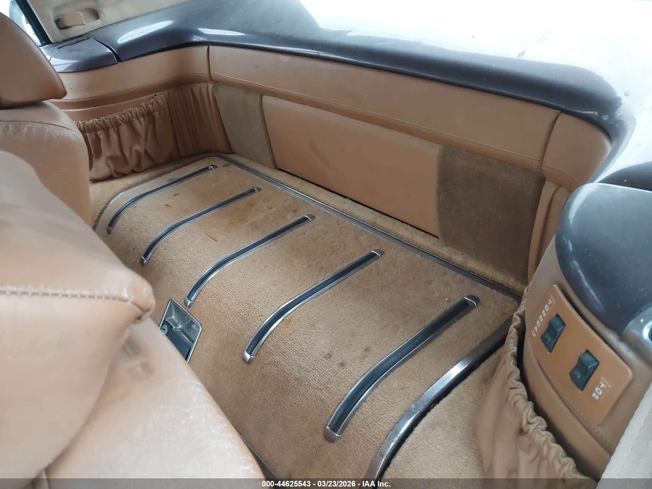 1989 Chrysler Tc By Maserati Burgundy vin: ZC2FP1104KB203047
