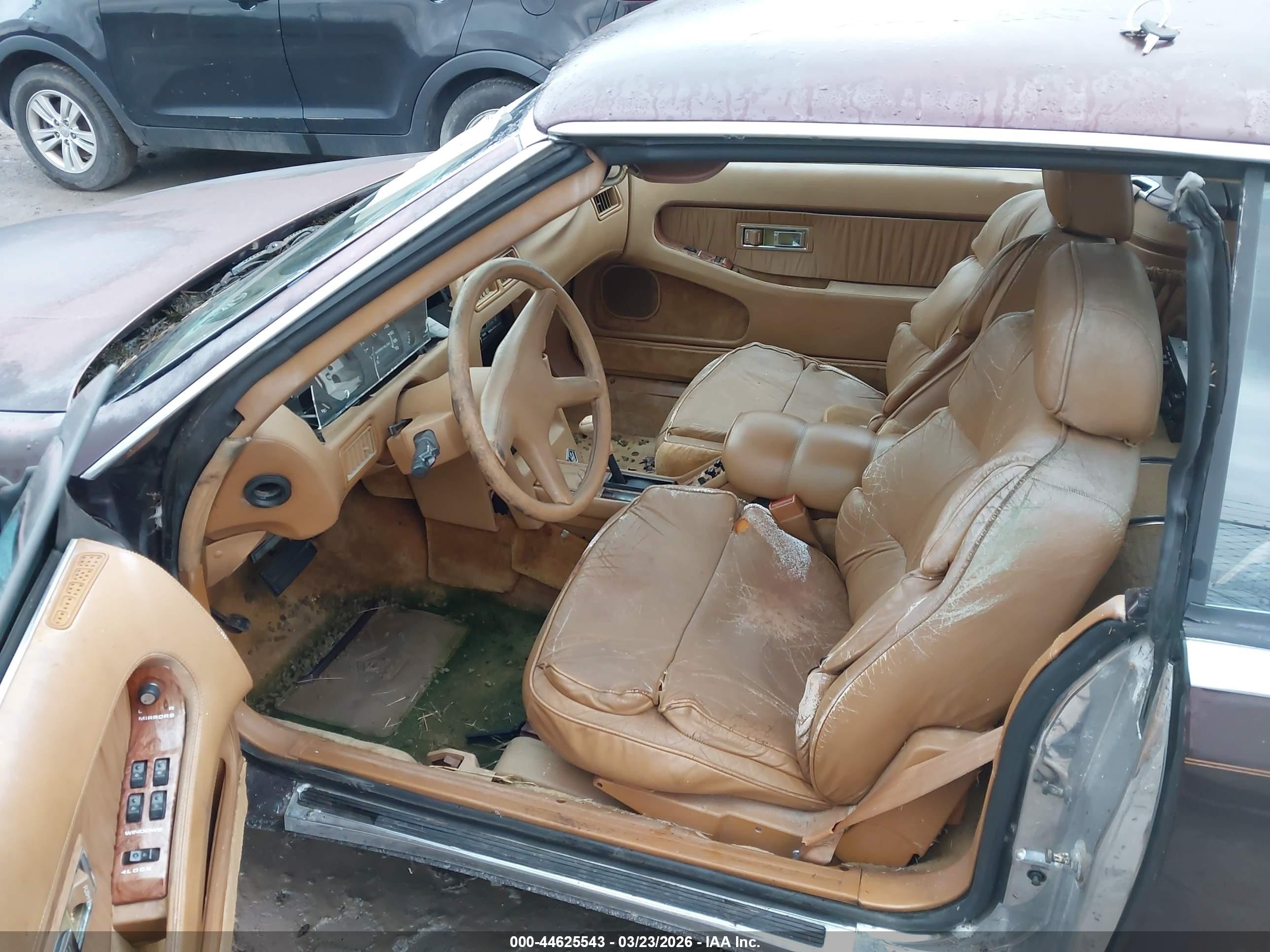 1989 Chrysler Tc By Maserati Burgundy vin: ZC2FP1104KB203047