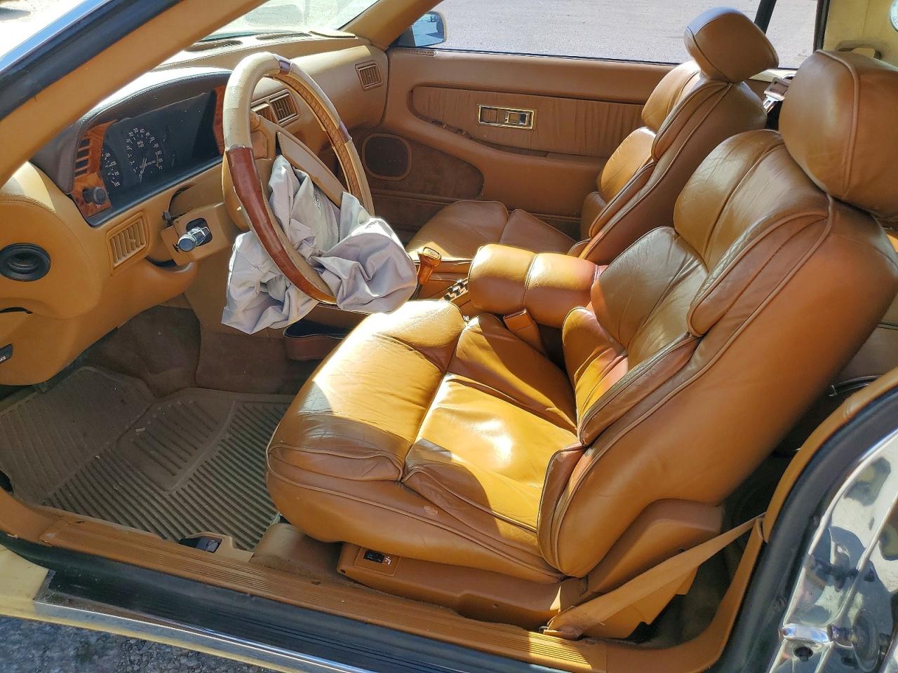 1990 Chrysler Tc By Maserati Cream vin: ZC2FS1205LB205436