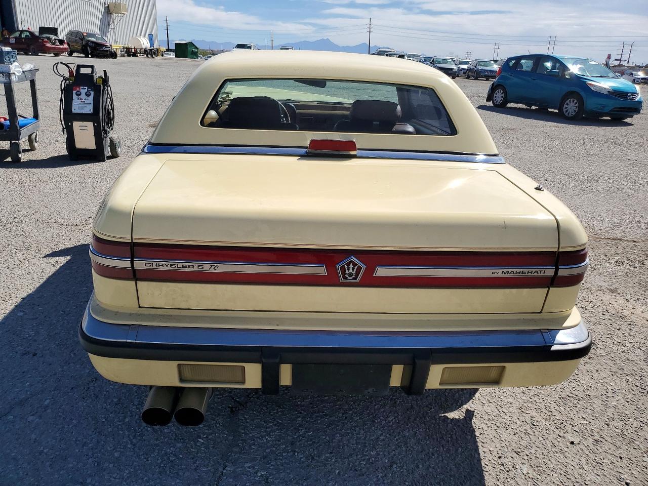 1990 Chrysler Tc By Maserati Cream vin: ZC2FS1205LB205436