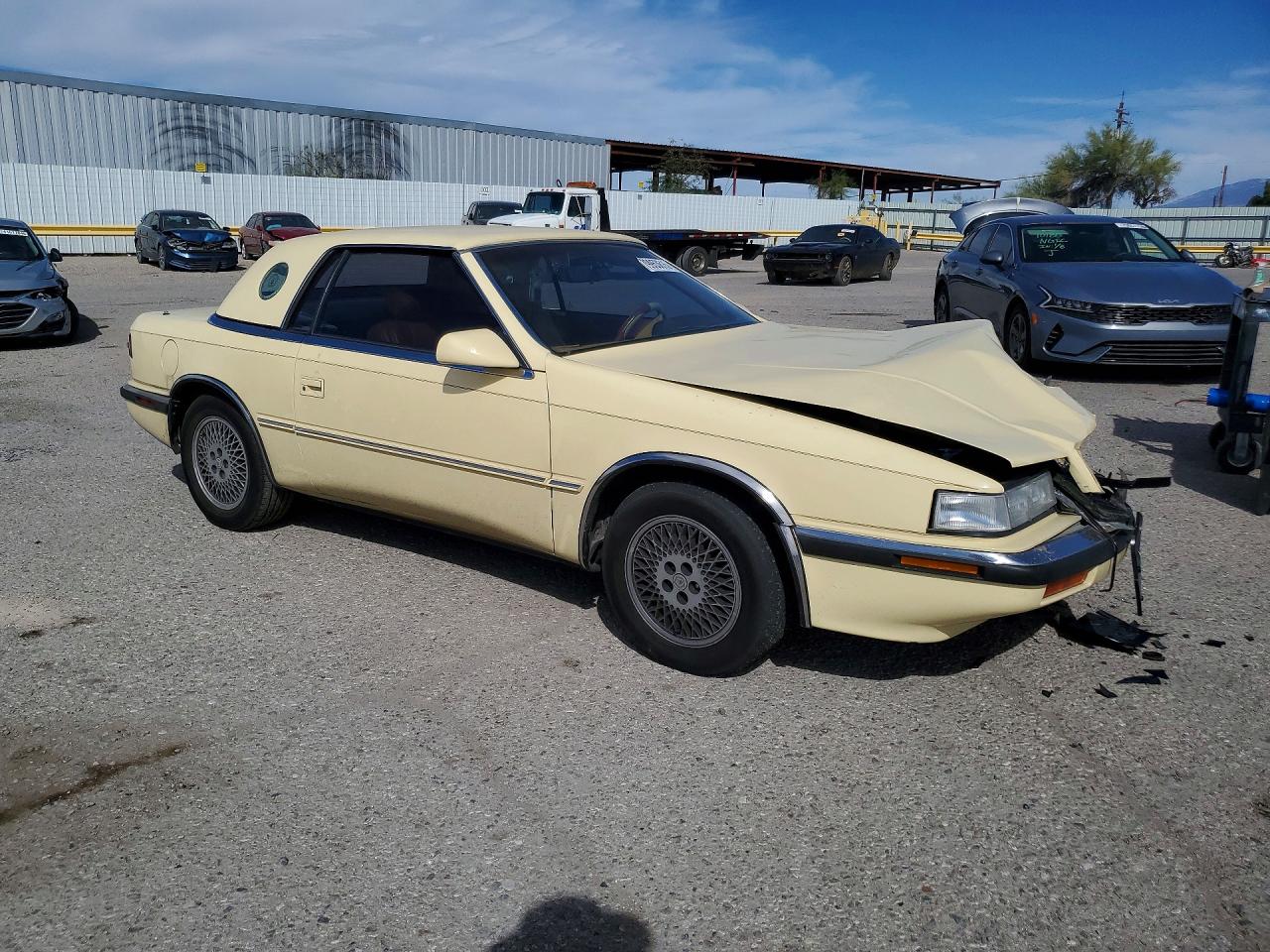 1990 Chrysler Tc By Maserati Cream vin: ZC2FS1205LB205436