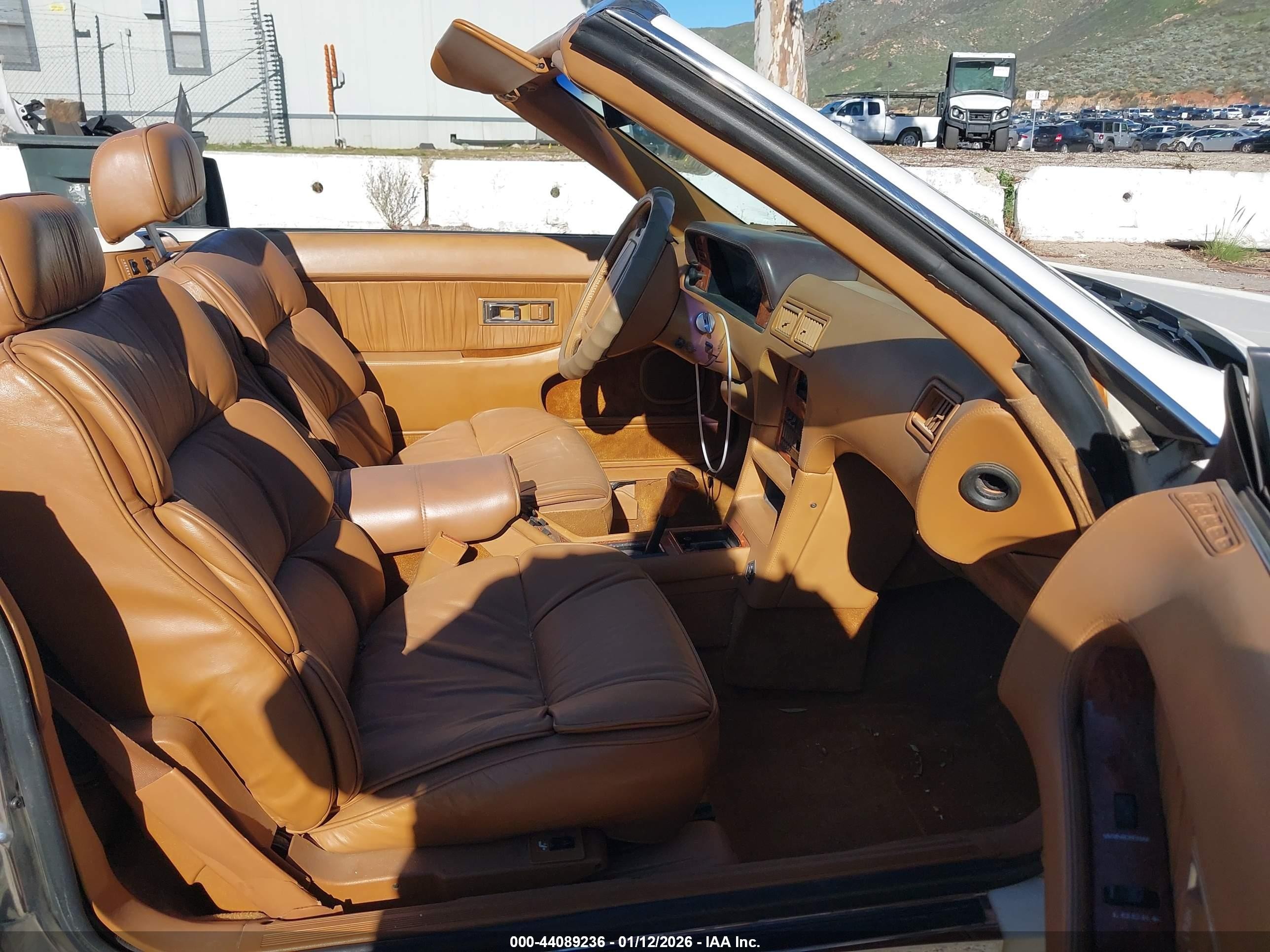 1990 Chrysler Tc By Maserati White vin: ZC2FS120XLB205237