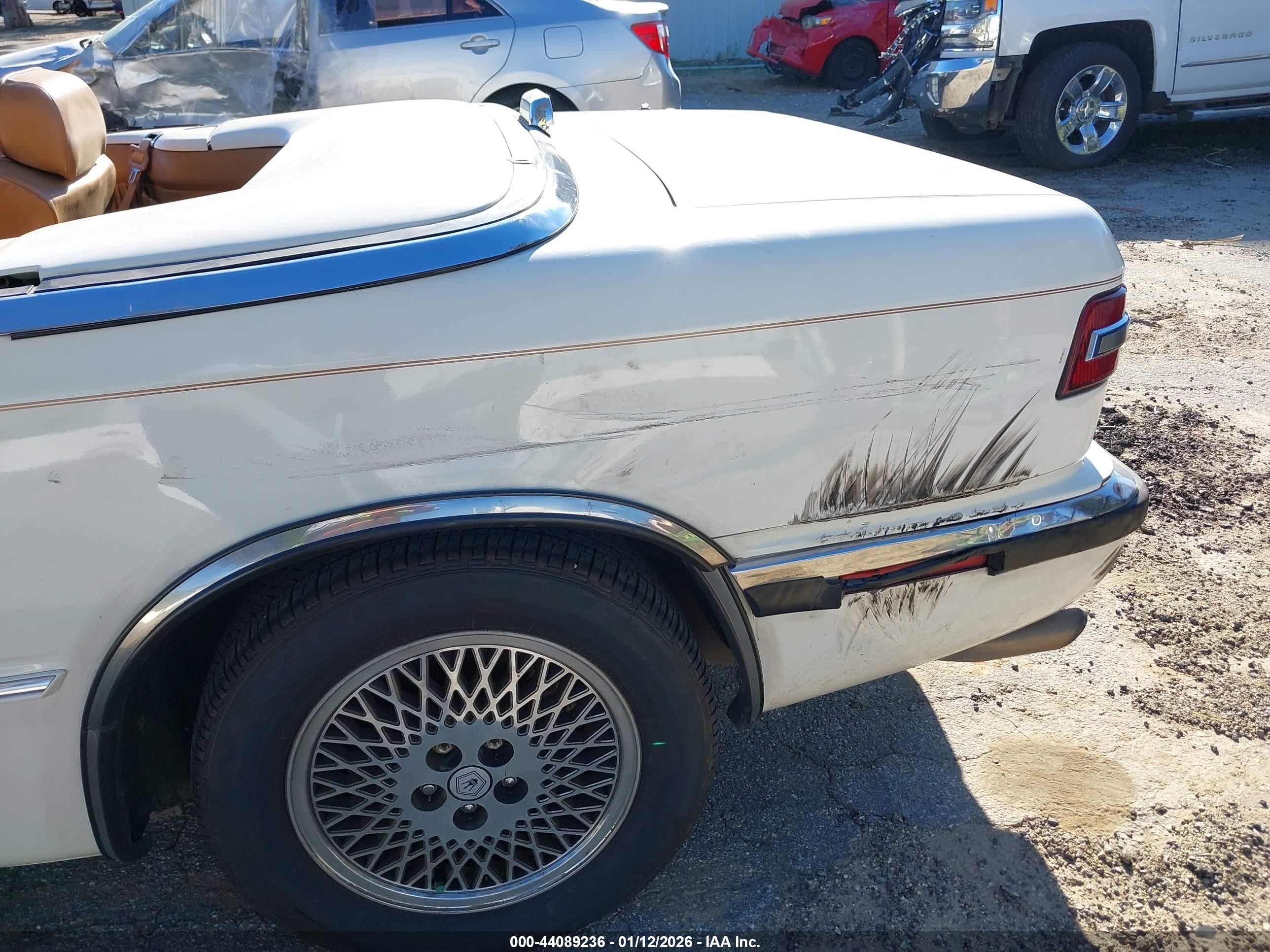 1990 Chrysler Tc By Maserati White vin: ZC2FS120XLB205237