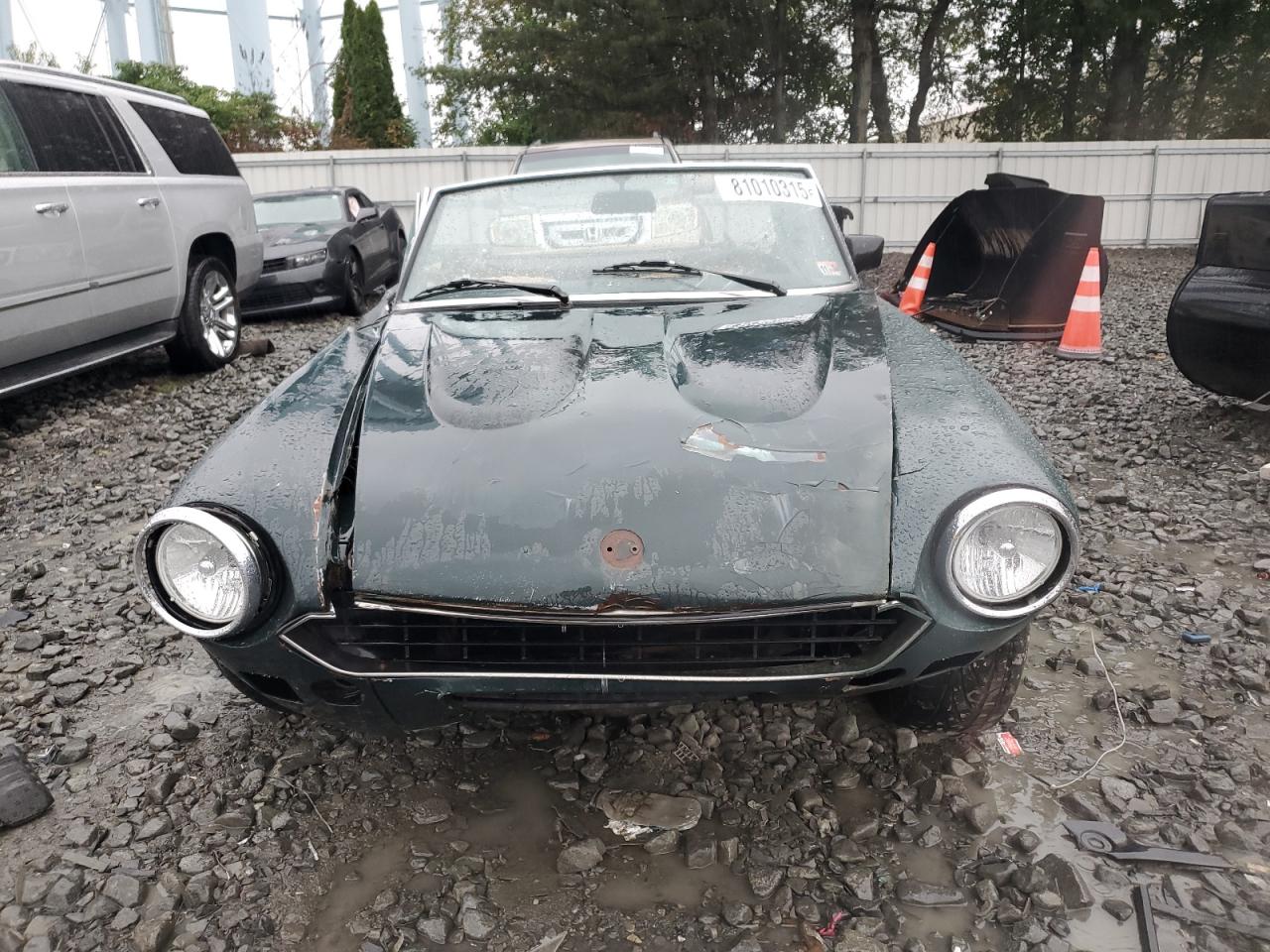 1982 Fiat 124 Spider Green vin: ZFAAS00B2C5002282