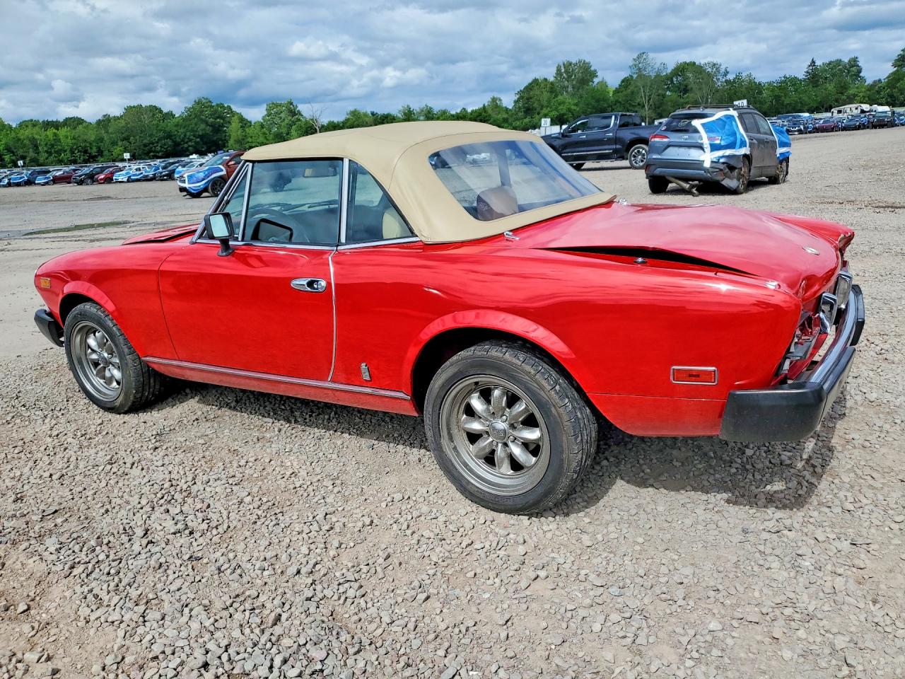 1982 Fiat 124 Spider Red vin: ZFAAS00B2C5002928