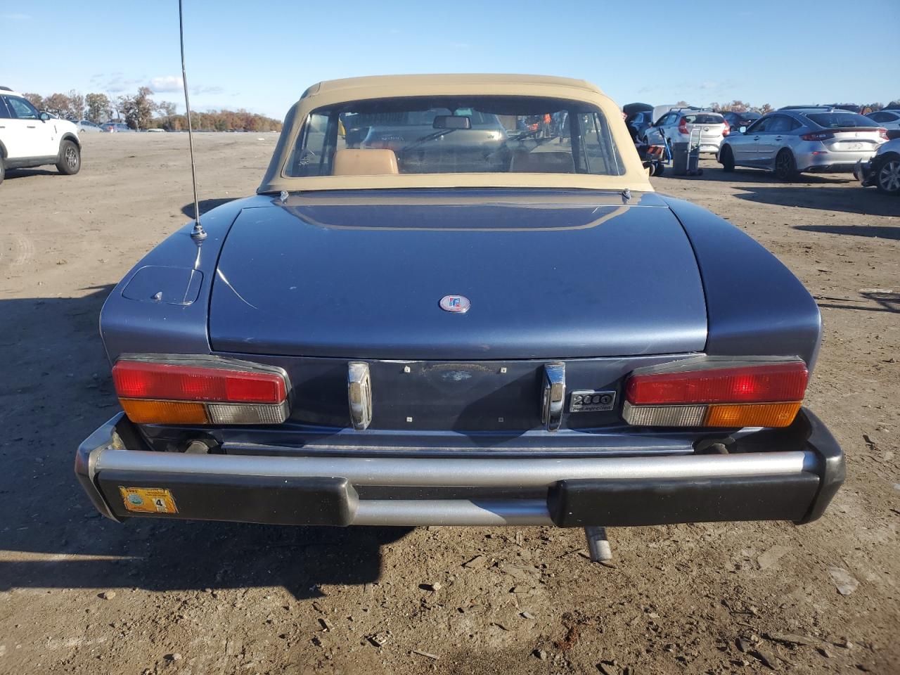 1982 Fiat 124 Spider Blue vin: ZFAAS00B4C5002042