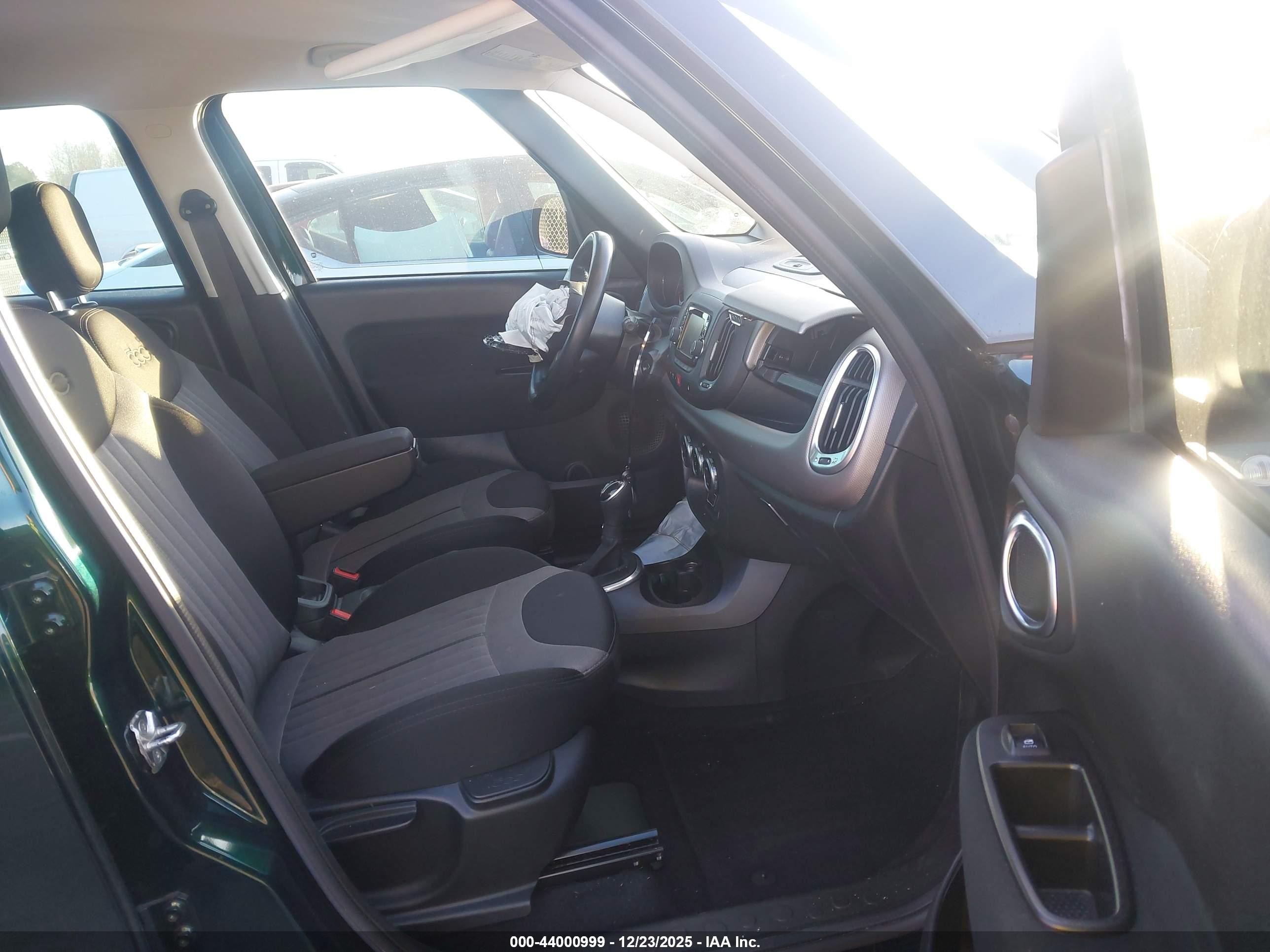 2017 Fiat 500l Pop Зеленый vin: ZFBCFAAH2HZ039768