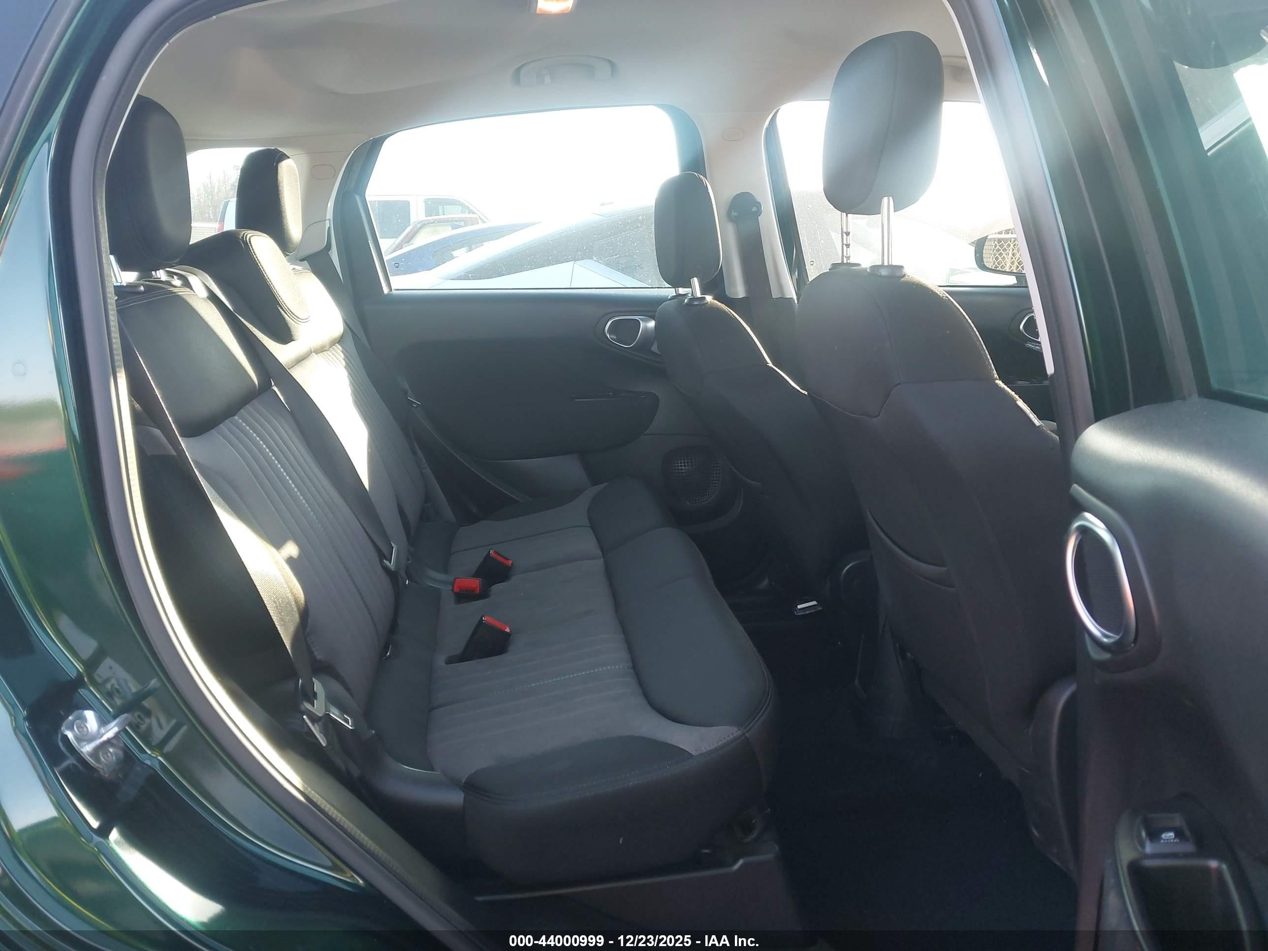 2017 Fiat 500l Pop Зеленый vin: ZFBCFAAH2HZ039768