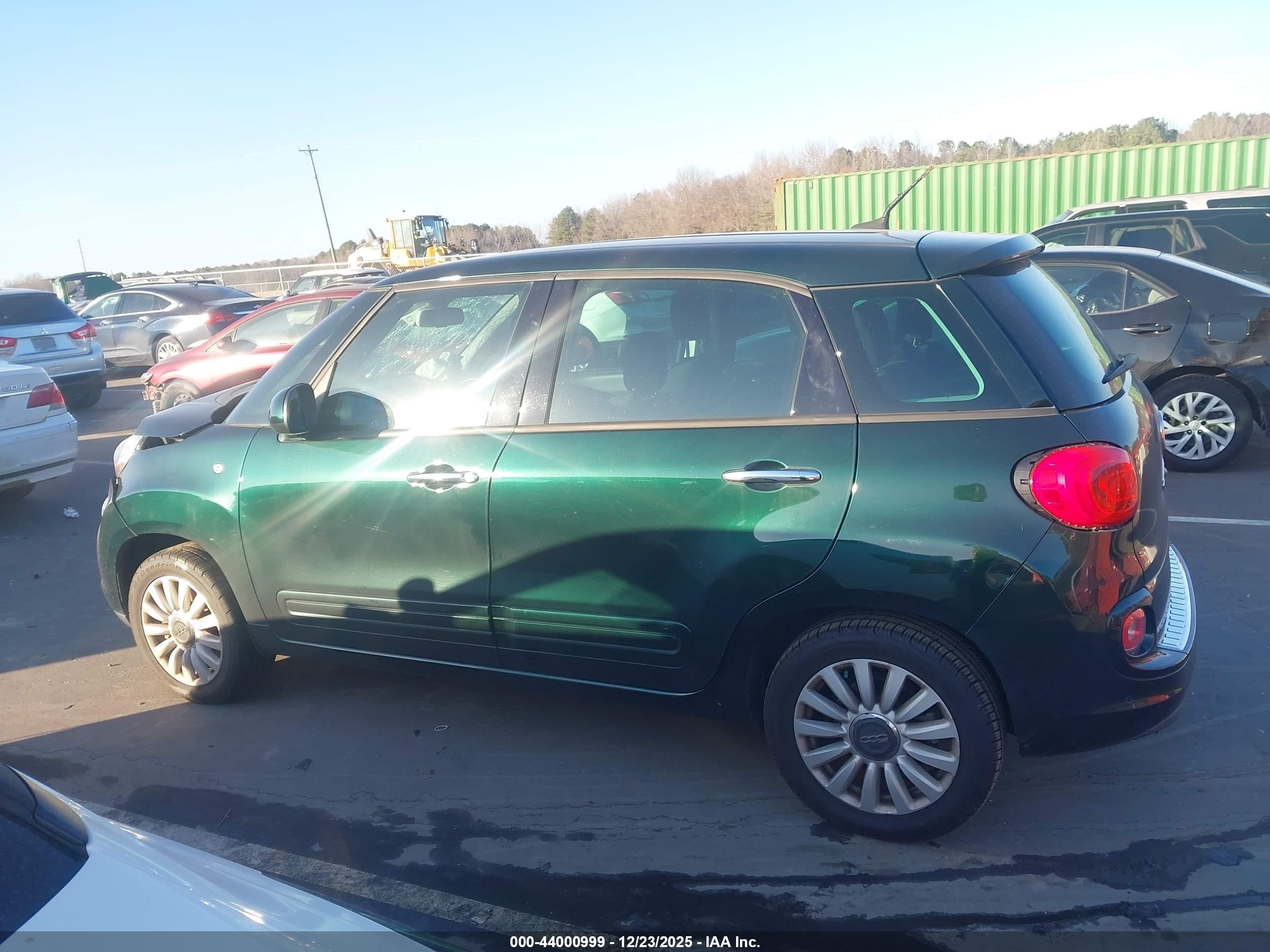 2017 Fiat 500l Pop Зеленый vin: ZFBCFAAH2HZ039768